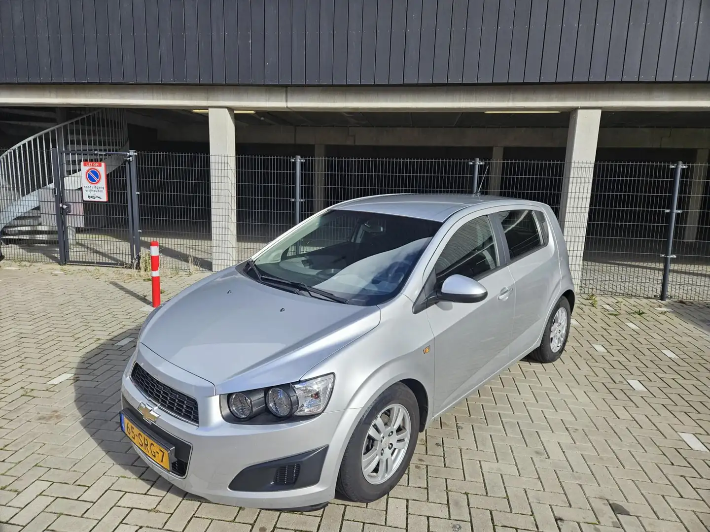Chevrolet Aveo 1.4 NAP Airco Cruise Grijs - 1