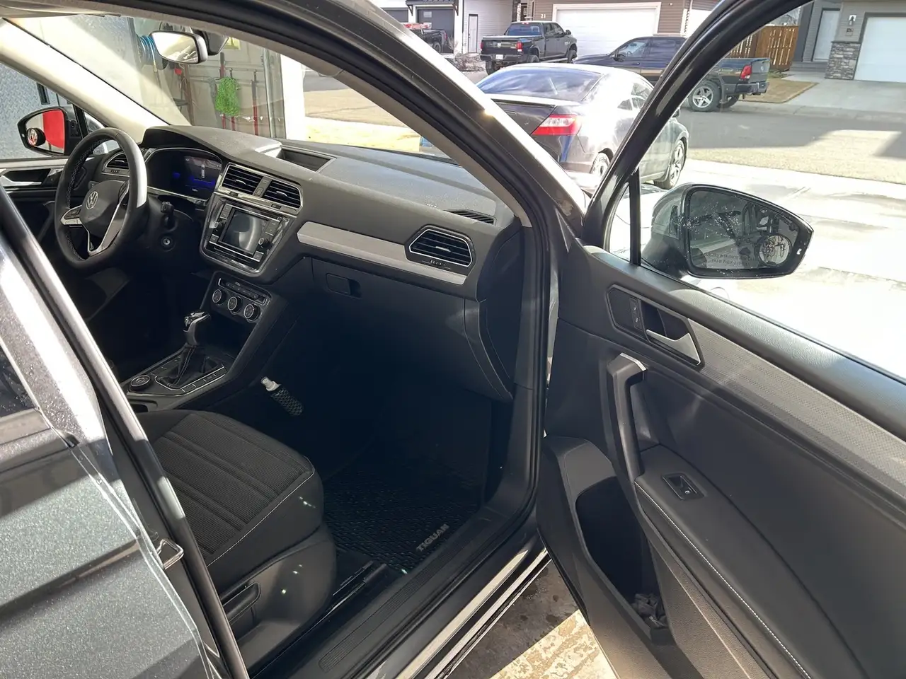 Volkswagen Tiguan снимка Volkswagen Tiguan