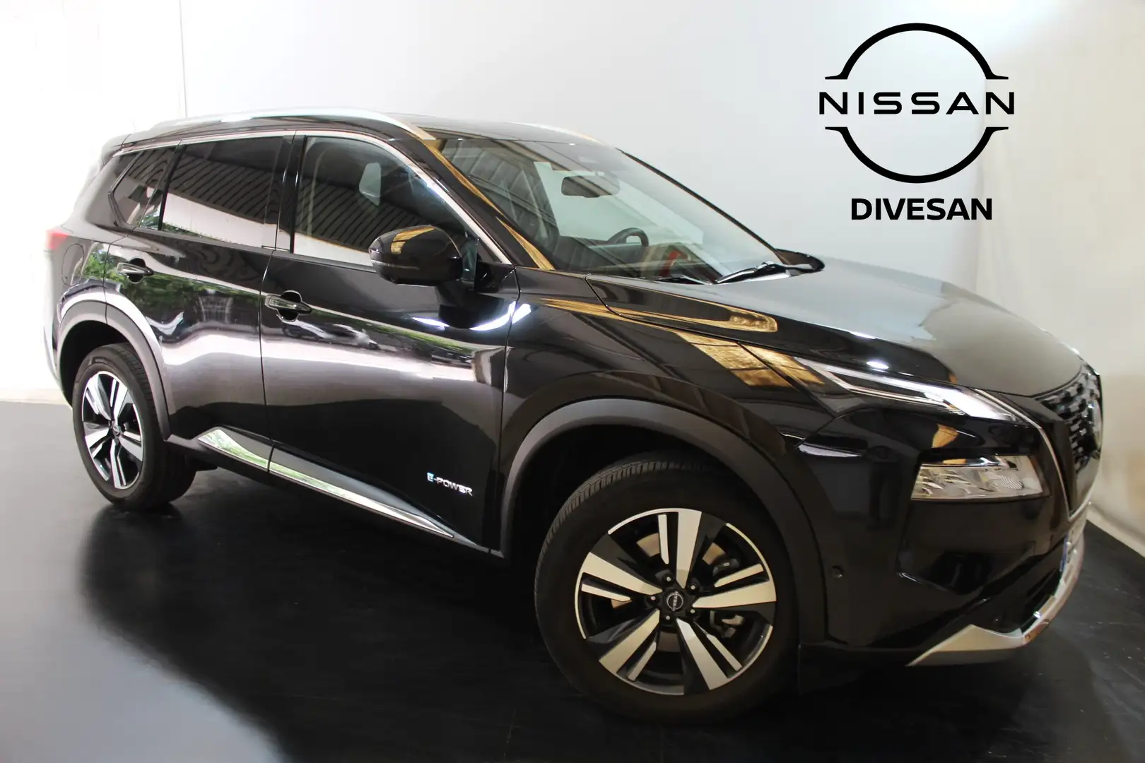 Nissan X-Trail 1.5 e-Power Tekna 4x2 5pl. 152kW Zwart - 1
