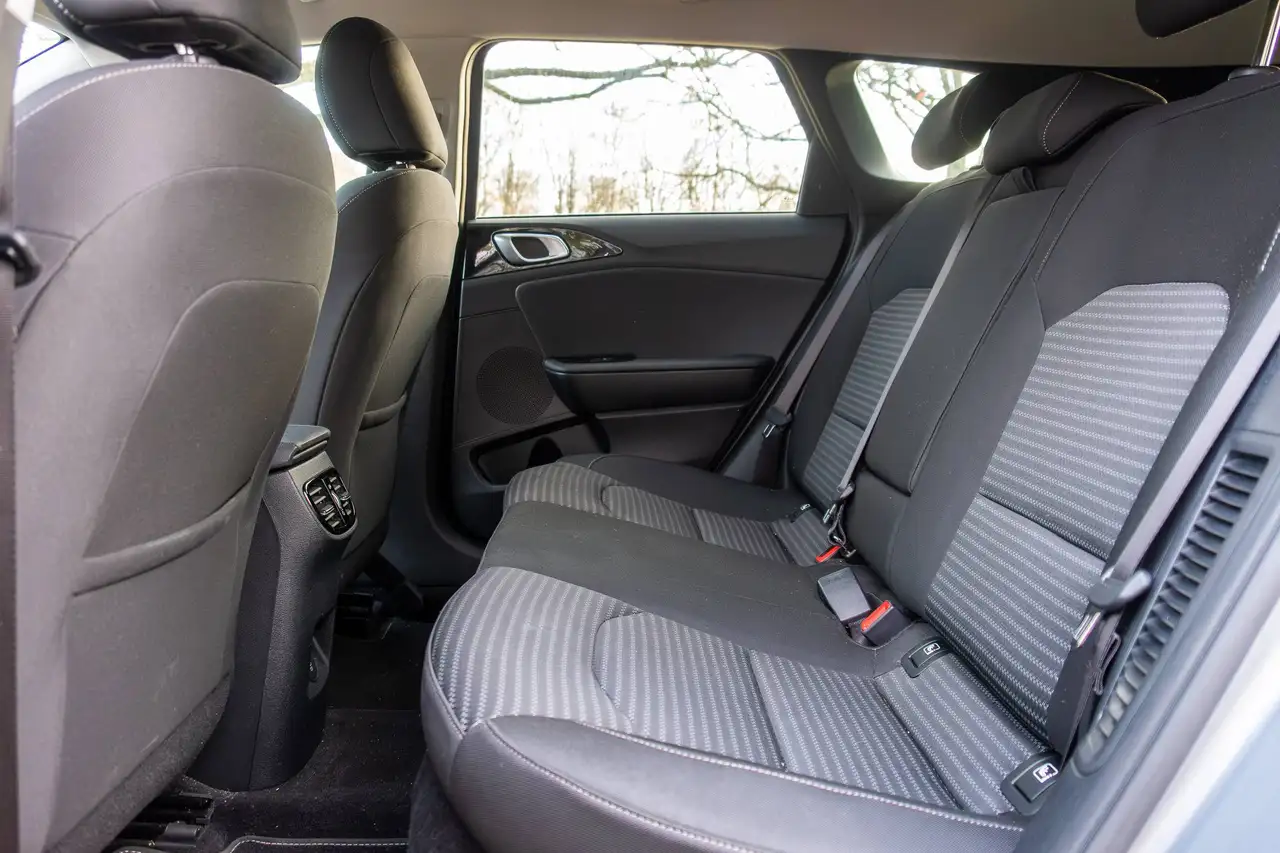 Kia Ceed SW 1.6 GDi PHEV Business Line DCT Leasing 100% deductible, миниатюра 9