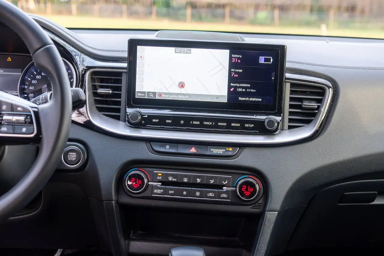 Kia Ceed SW 1.6 GDi PHEV Business Line DCT Leasing 100% deductible, миниатюра 10