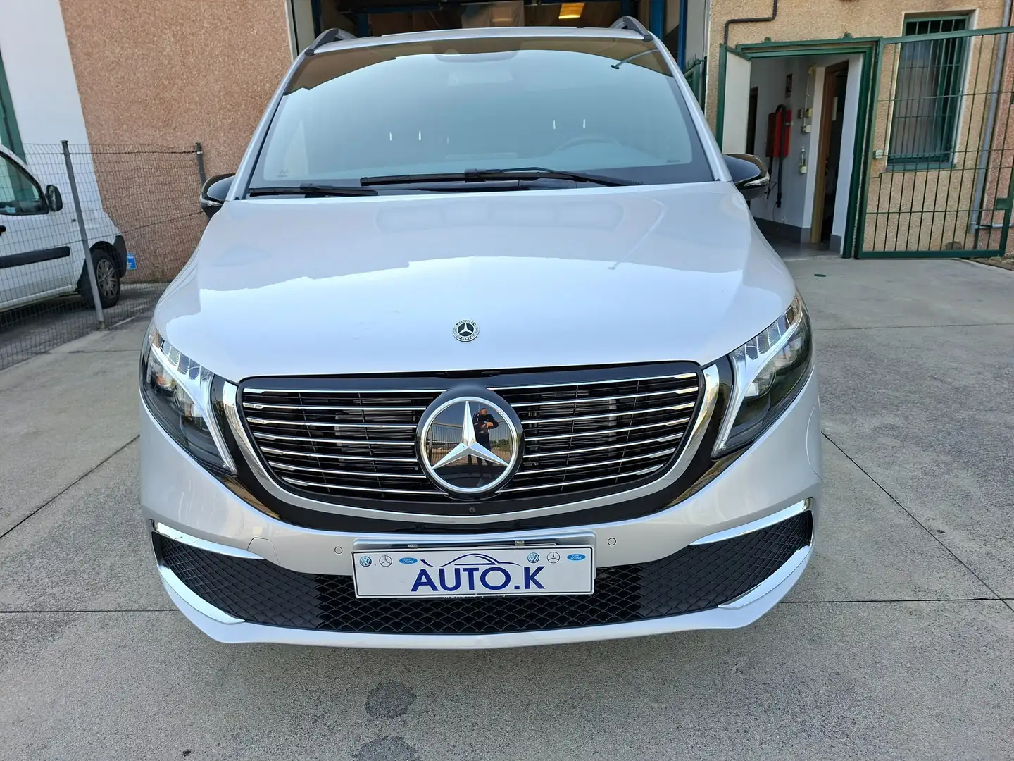 Mercedes-Benz EQV 300 Long Grigio - 2