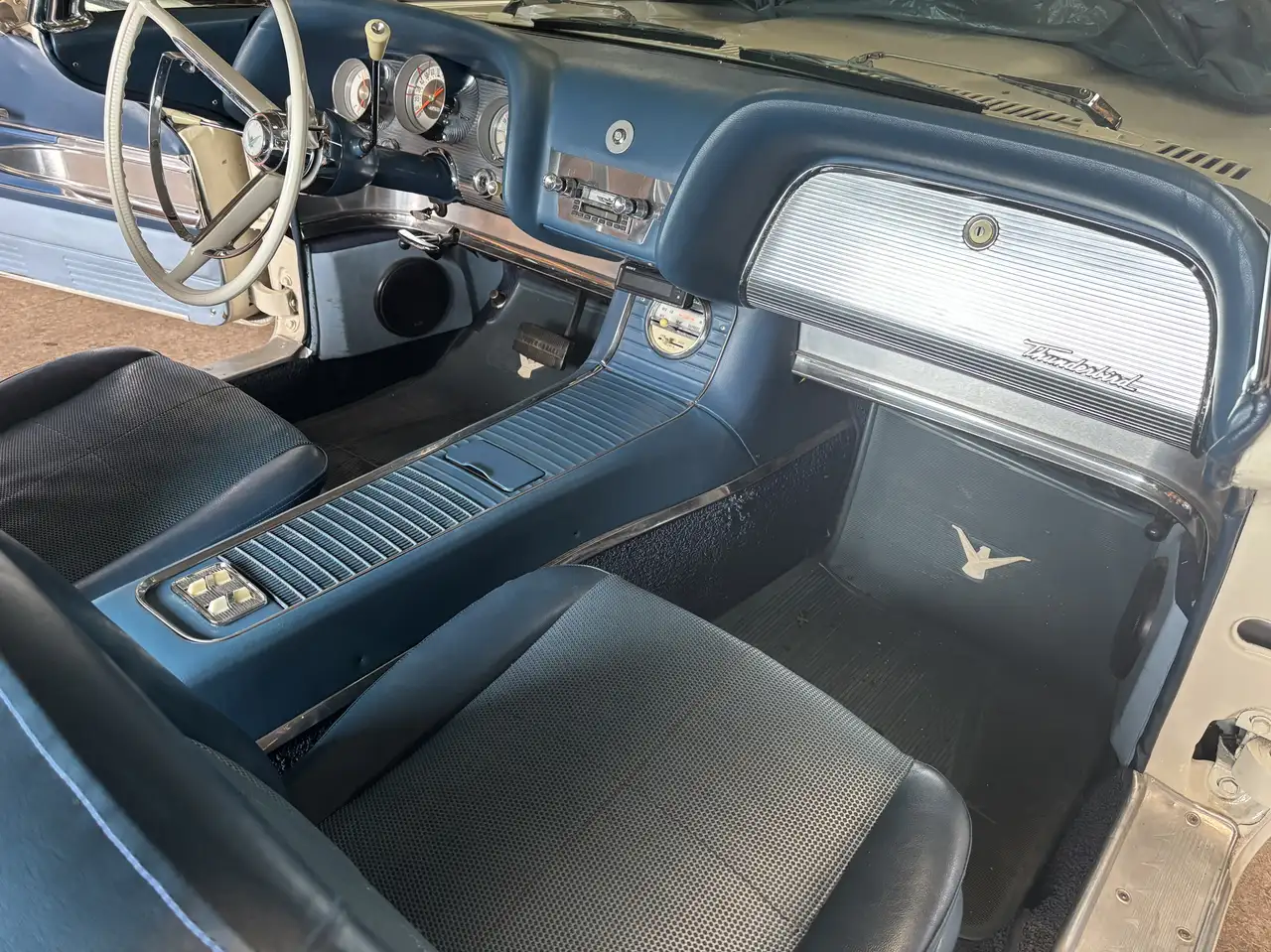 Ford Thunderbird