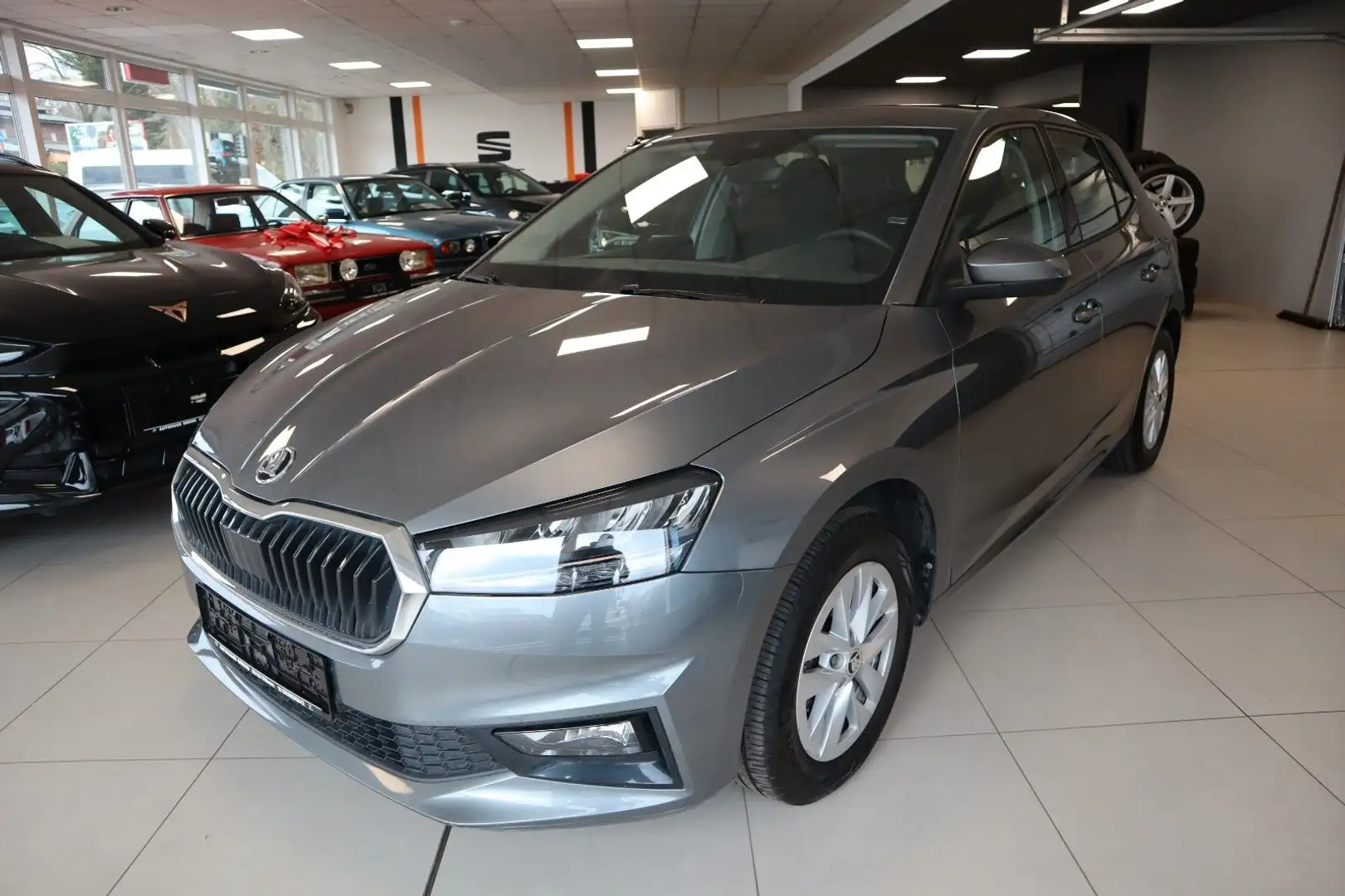 Skoda Fabia Ambition/DAB/SAMRTLINK/KLIMA/PDC Gris - 1