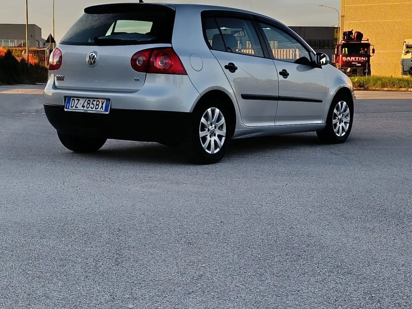 Volkswagen Golf 1.6 Comfortline - 2