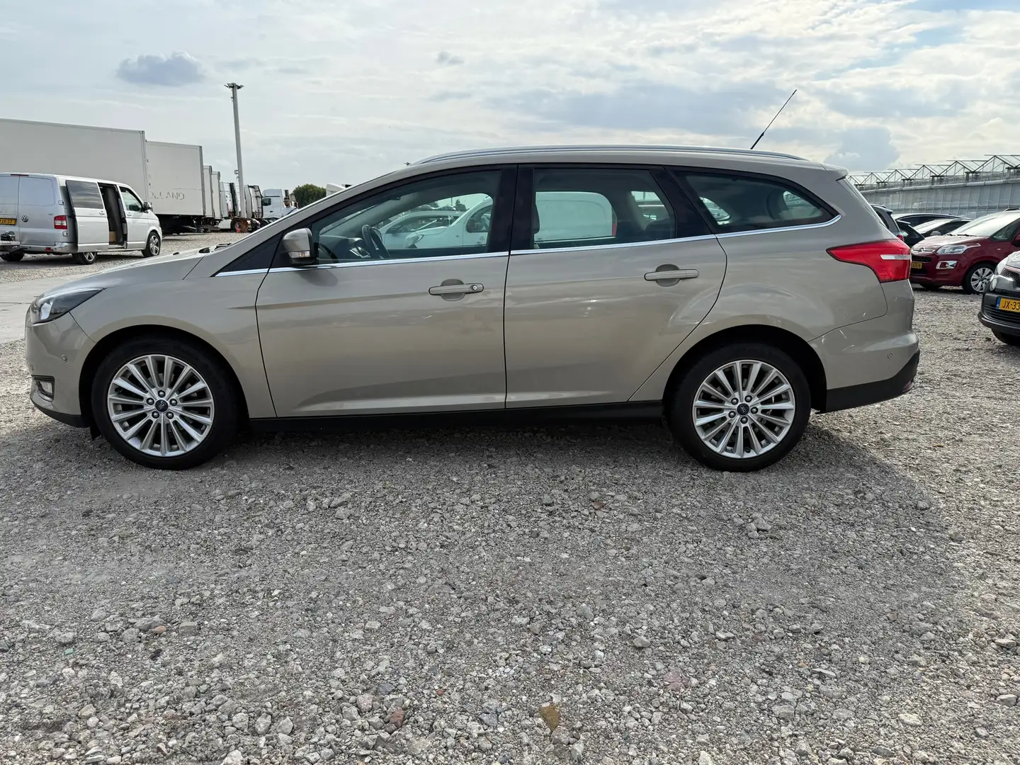 Ford Focus Wagon 2015 * 1.5 TDCI Titanium Edition * LMV * AIR Gris - 2