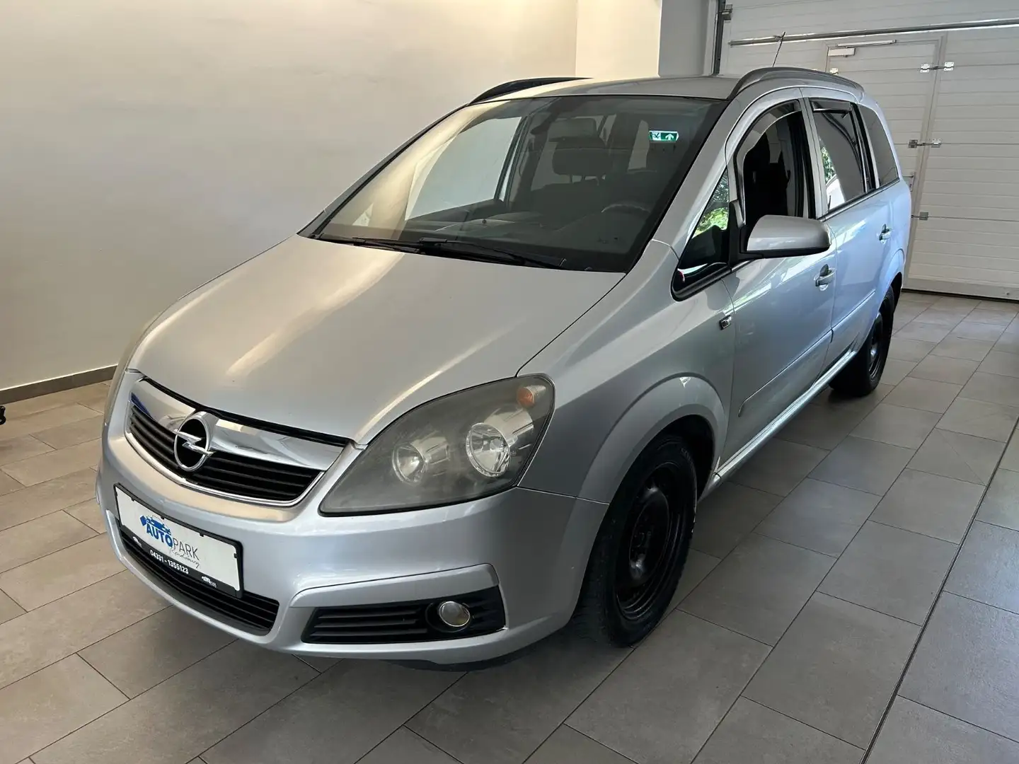 Opel Zafira B Edition Silber - 1