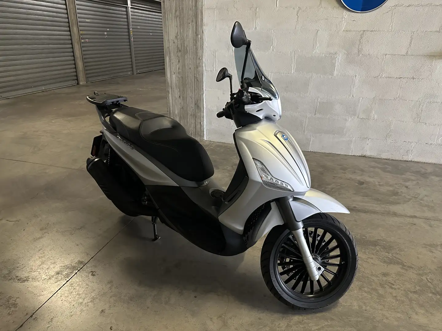 Piaggio Beverly 300 Beverly 300 S i.e. Argintiu - 2