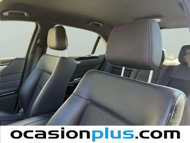 Mercedes-Benz E-Class view 7