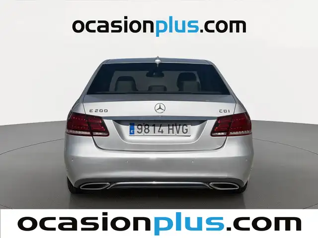 Mercedes-Benz E-Class view 14