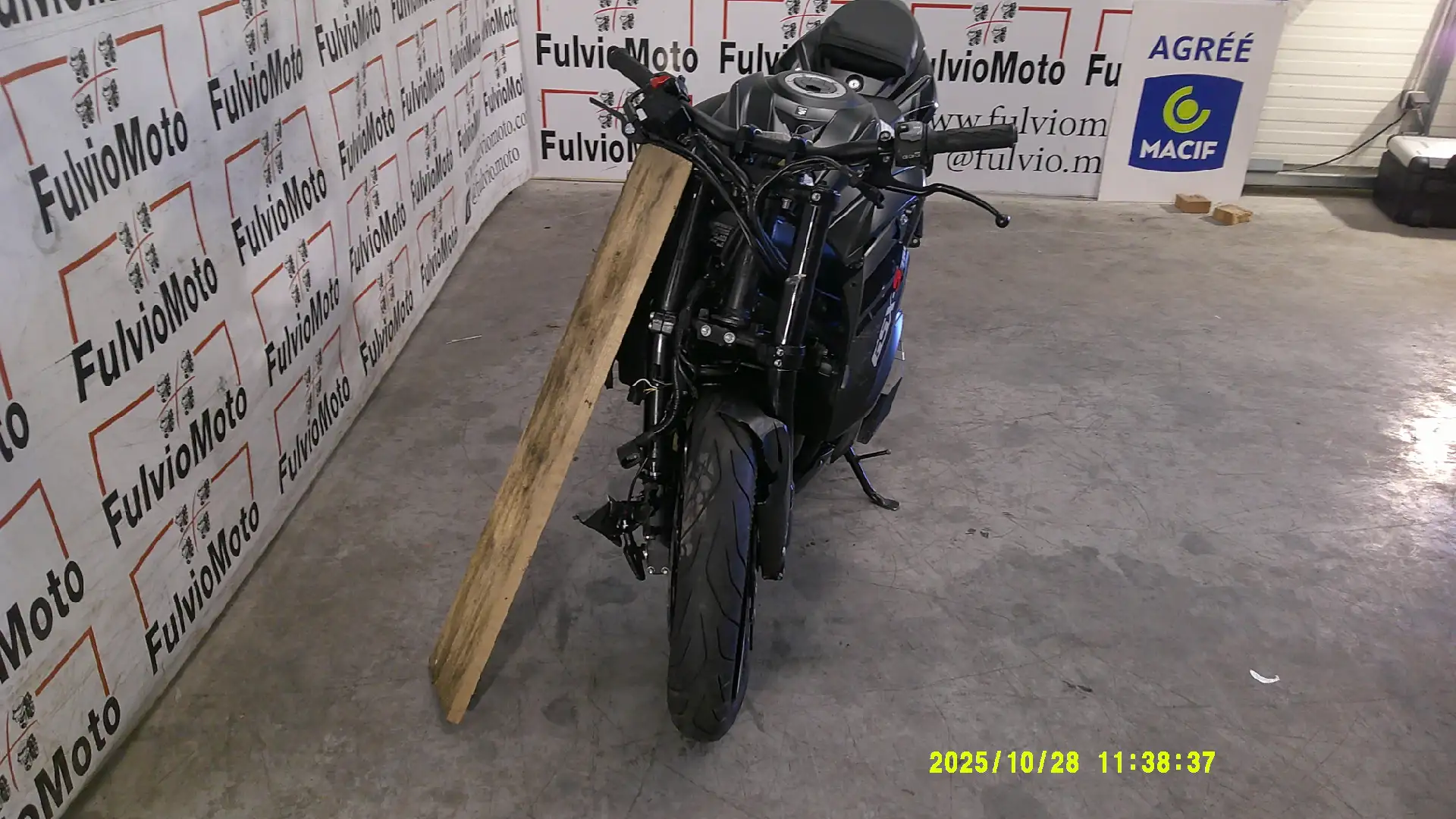 Suzuki GSX-S 750 - 1