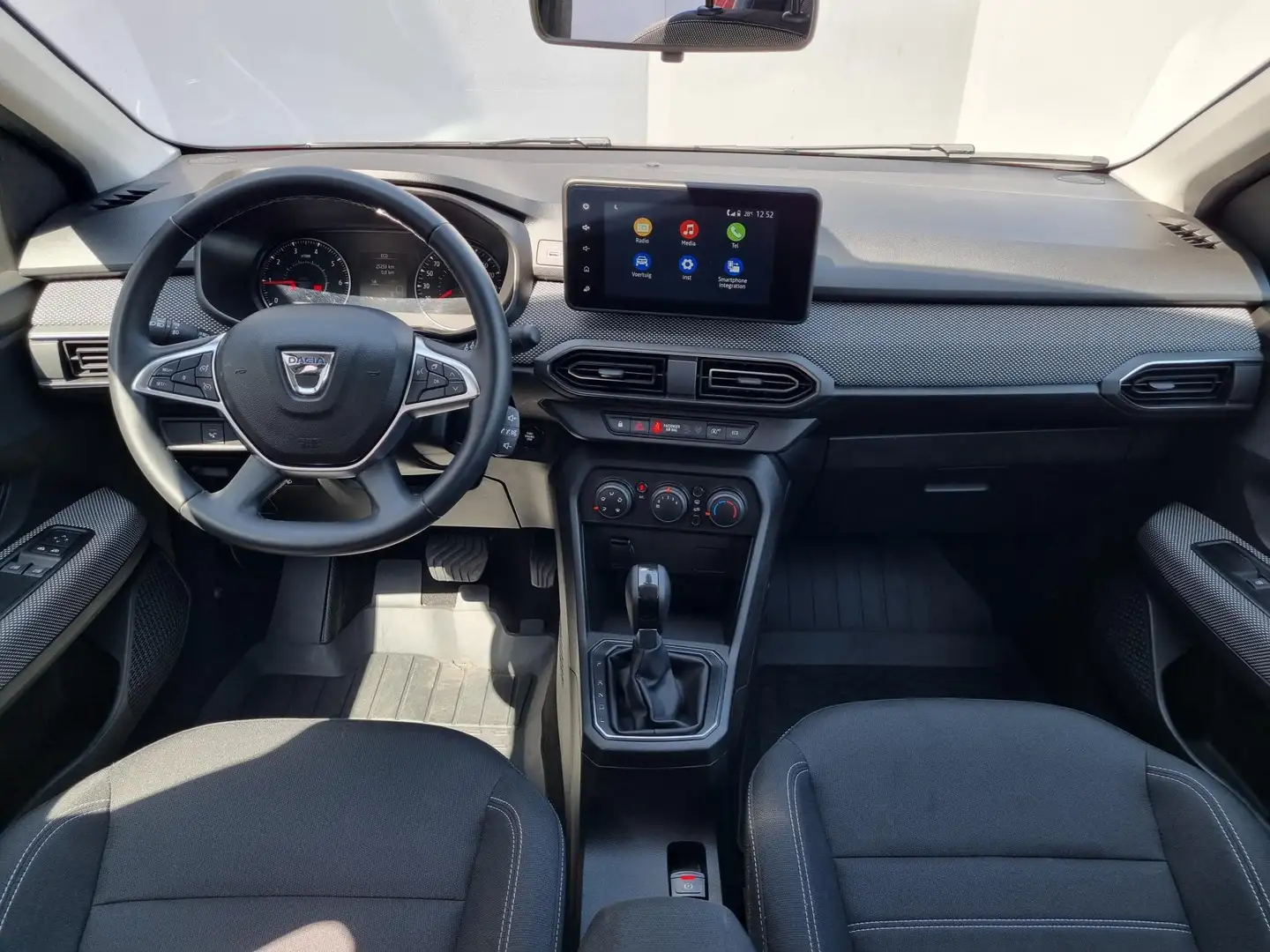 Dacia Sandero 1.0 TCe 90 Comfort / Navigatie via Android Auto/Ap Rood - 2