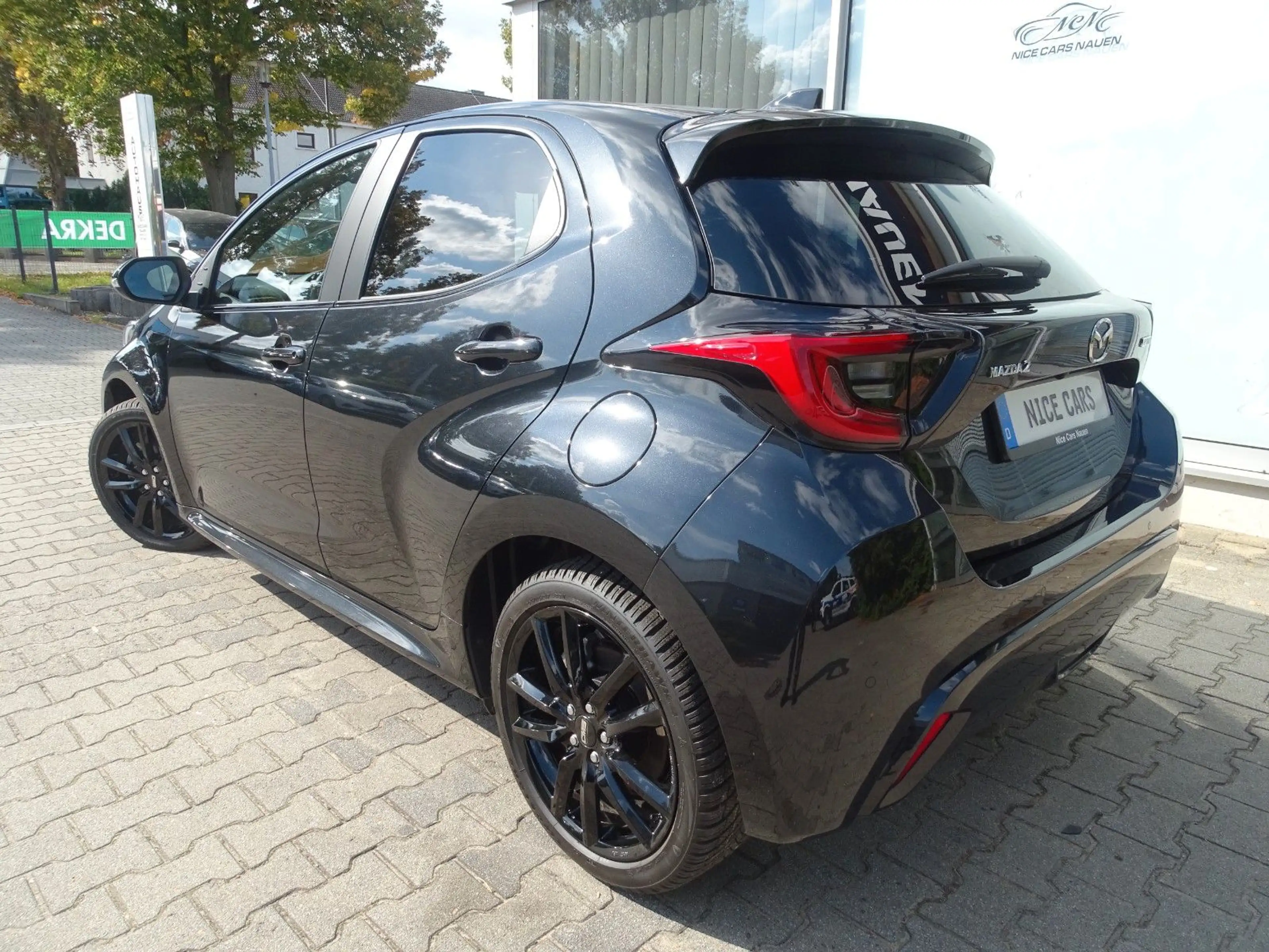 Mazda 2 Hybrid Lim. Homura *R.KAMERA*PP V+H*KEYLESSGO* — photo 3