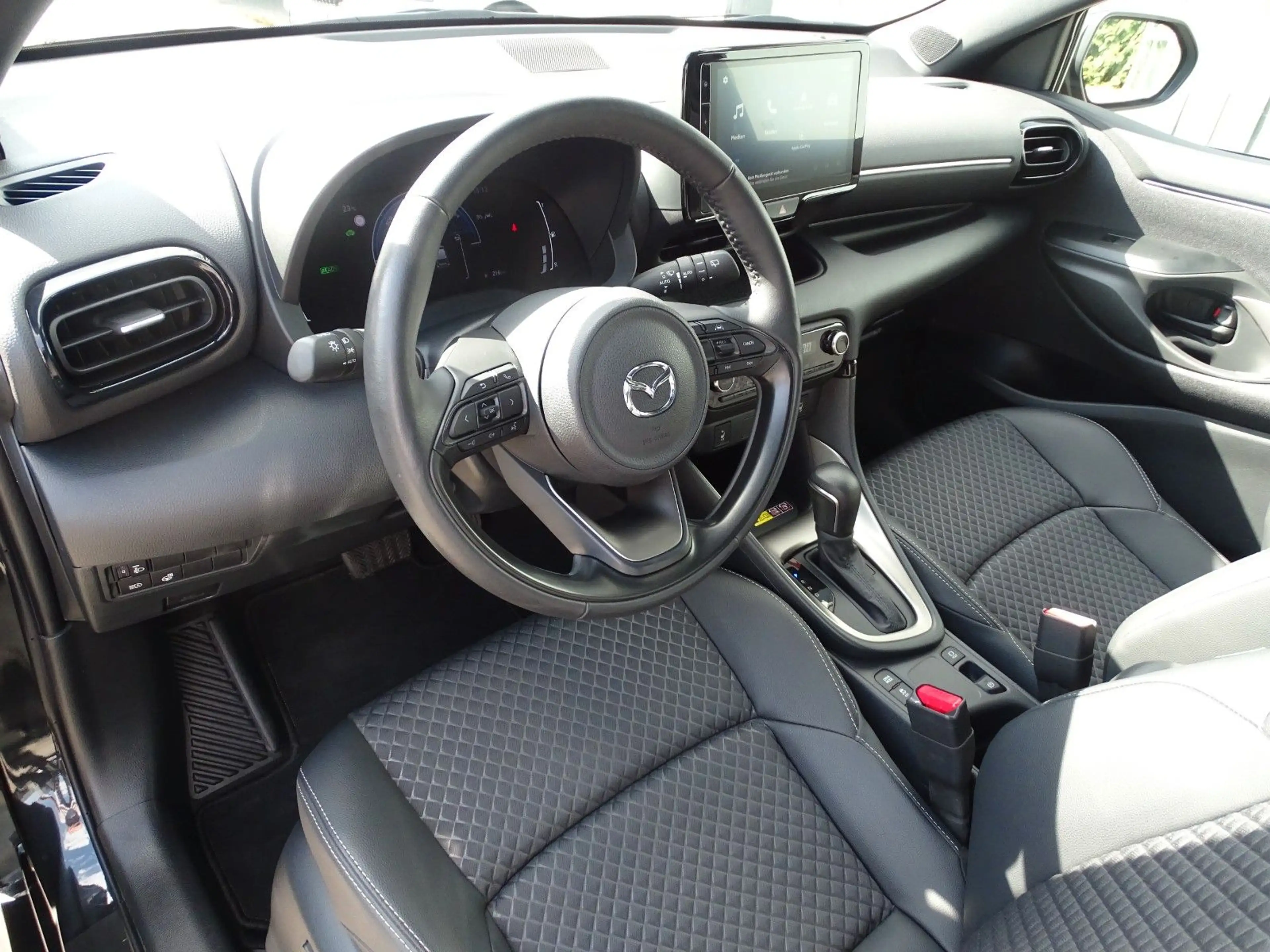 Mazda 2 Hybrid Lim. Homura *R.KAMERA*PP V+H*KEYLESSGO* — photo 11