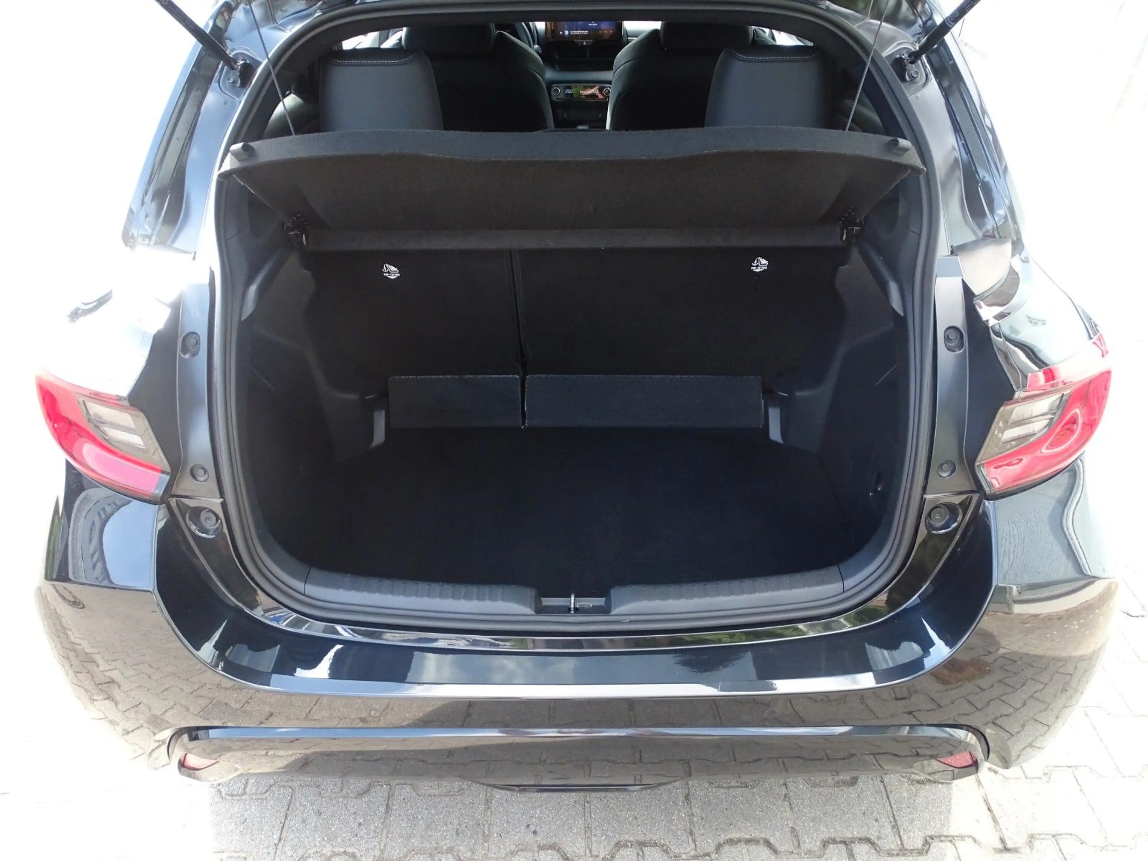 Mazda 2 Hybrid Lim. Homura *R.KAMERA*PP V+H*KEYLESSGO* — photo 9