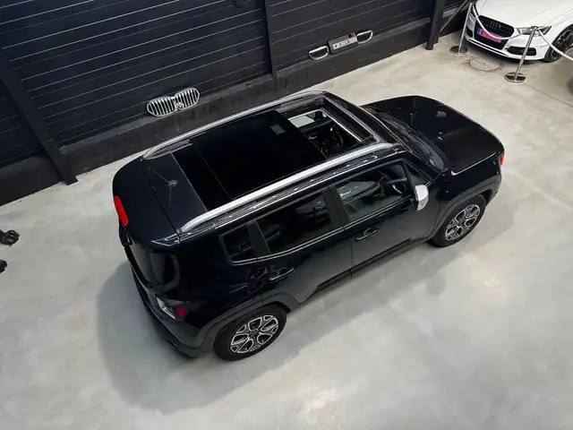 Jeep Renegade view 19