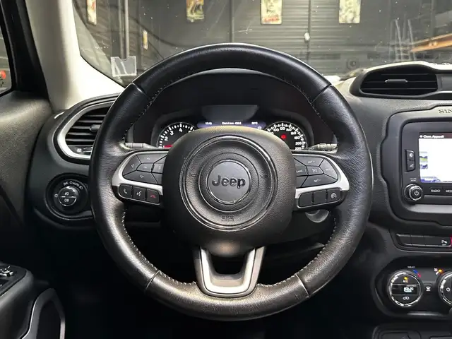Jeep Renegade view 14