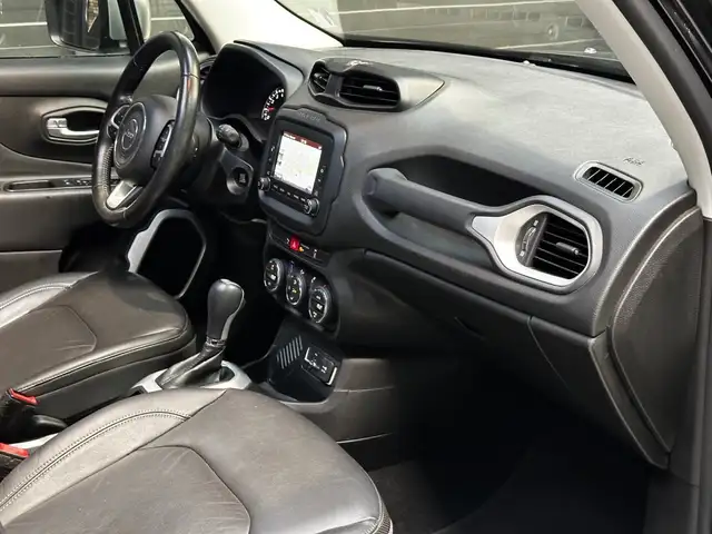 Jeep Renegade view 15