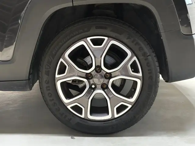 Jeep Renegade view 9