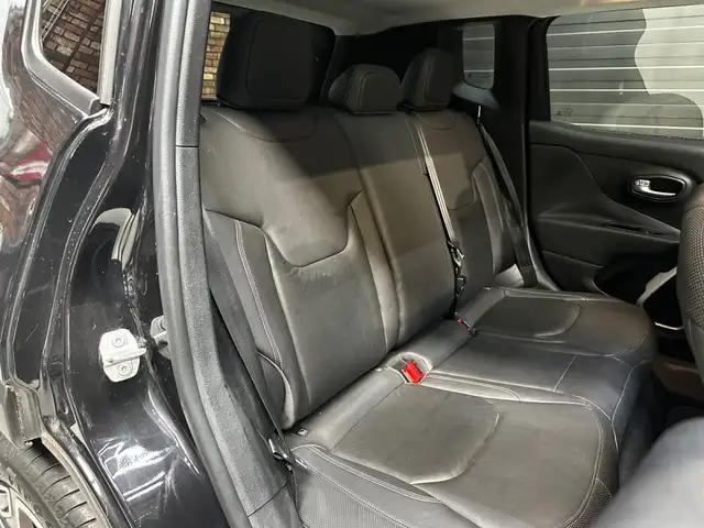 Jeep Renegade view 17