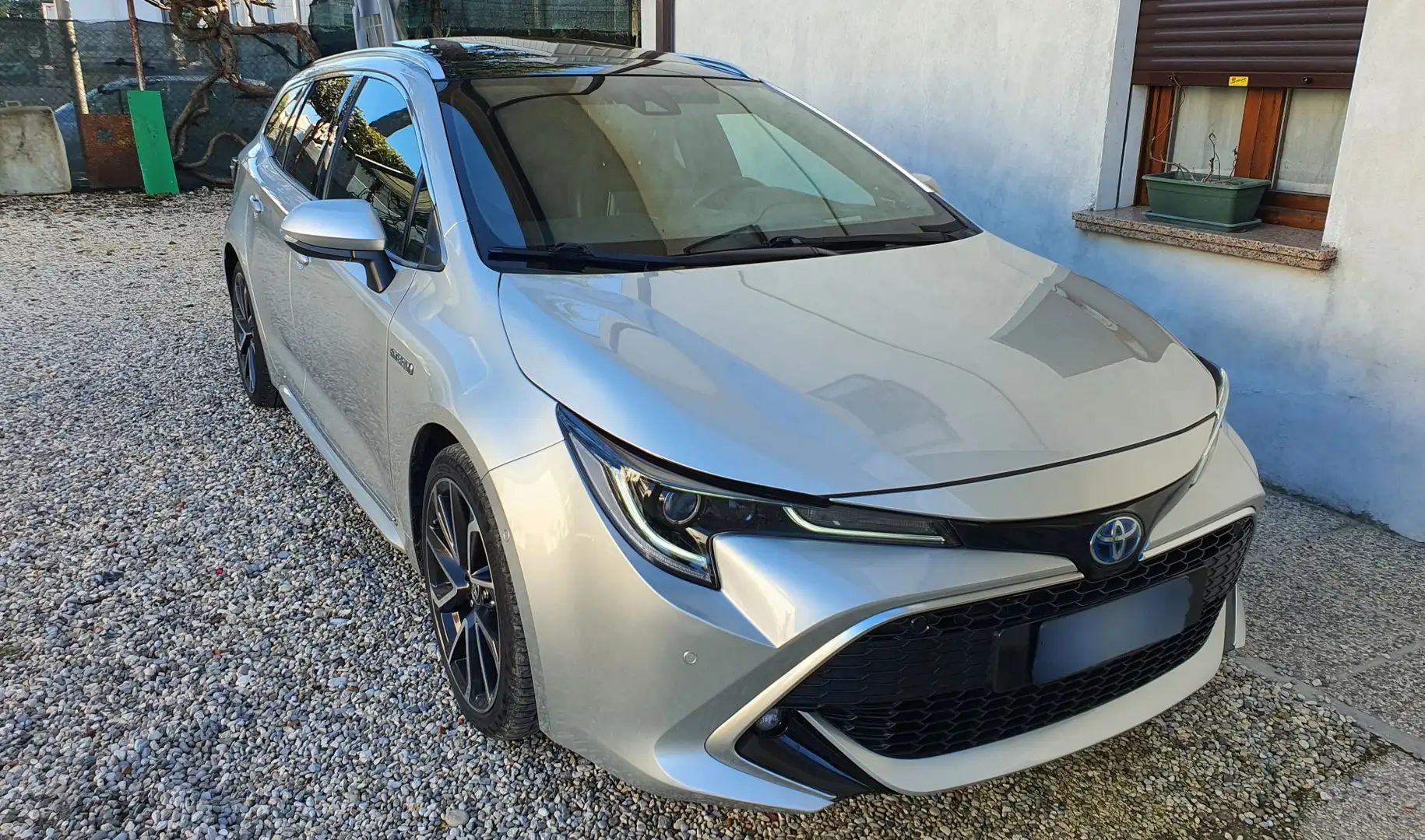Toyota Corolla Touring Sports 2.0h Lounge cvt - 1