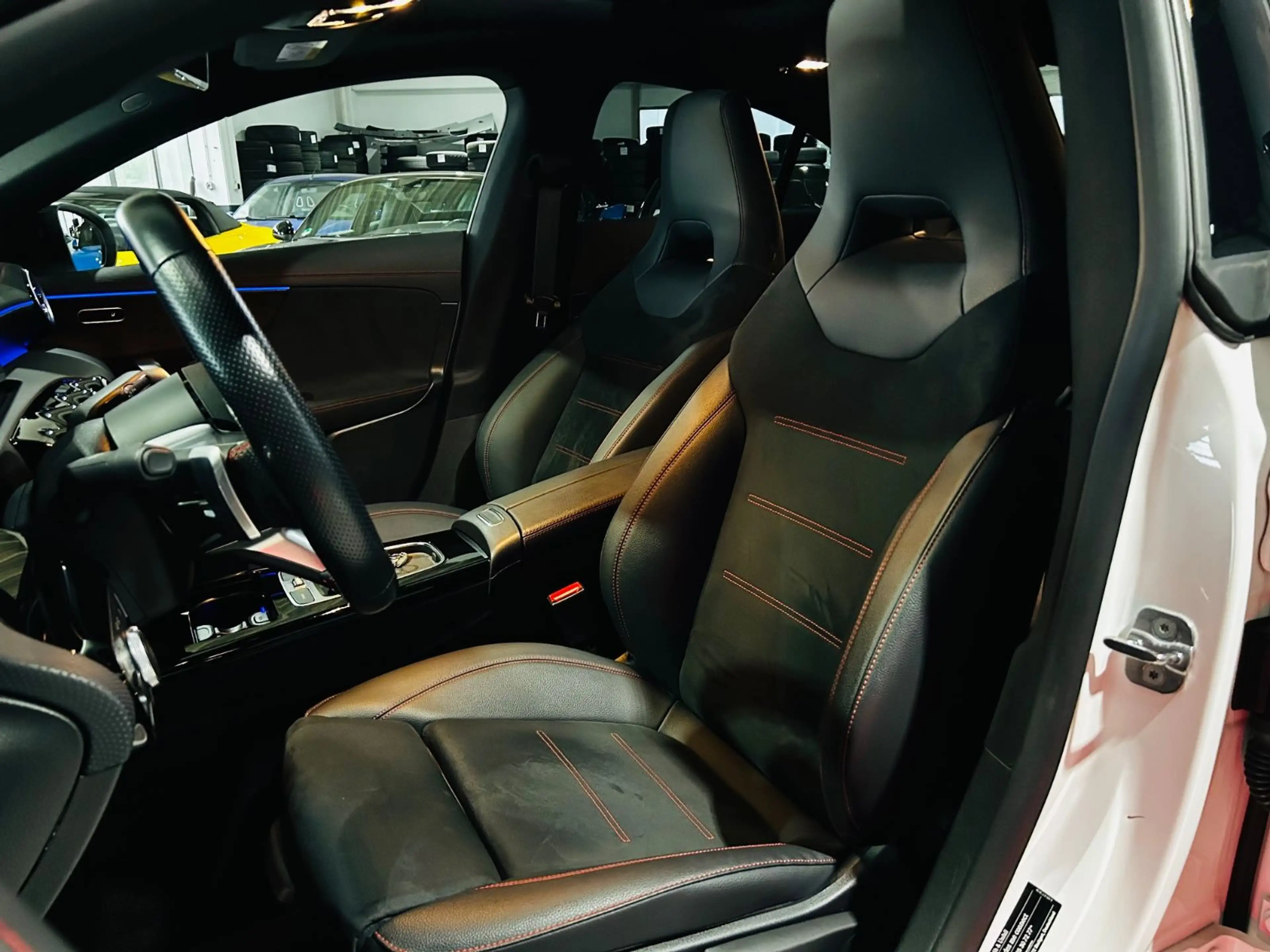 Mercedes-Benz CLA 220 d AMG Paket *Led*Pano*Alcantara*360° — photo 15