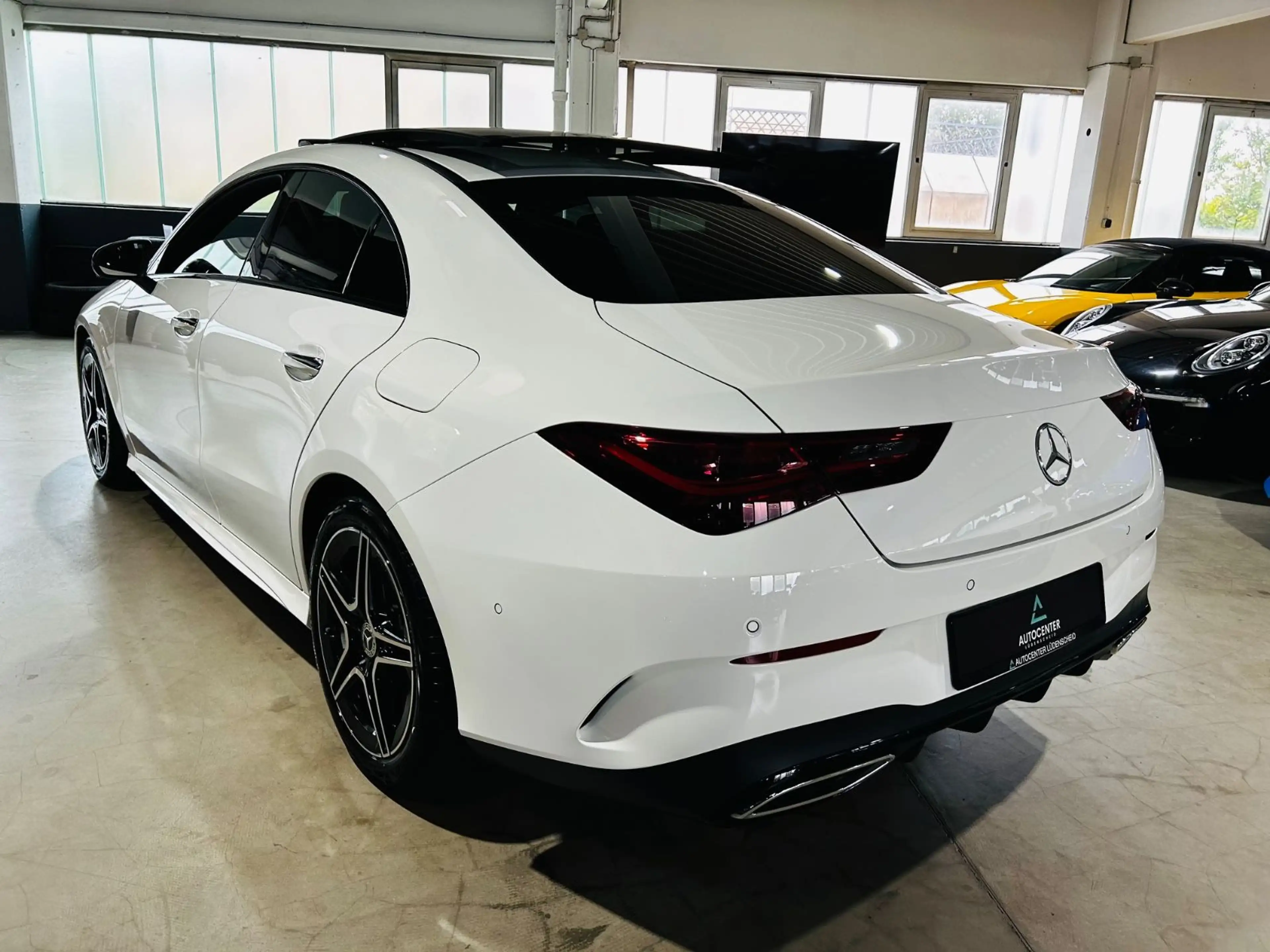 Mercedes-Benz CLA 220 d AMG Paket *Led*Pano*Alcantara*360° — photo 4