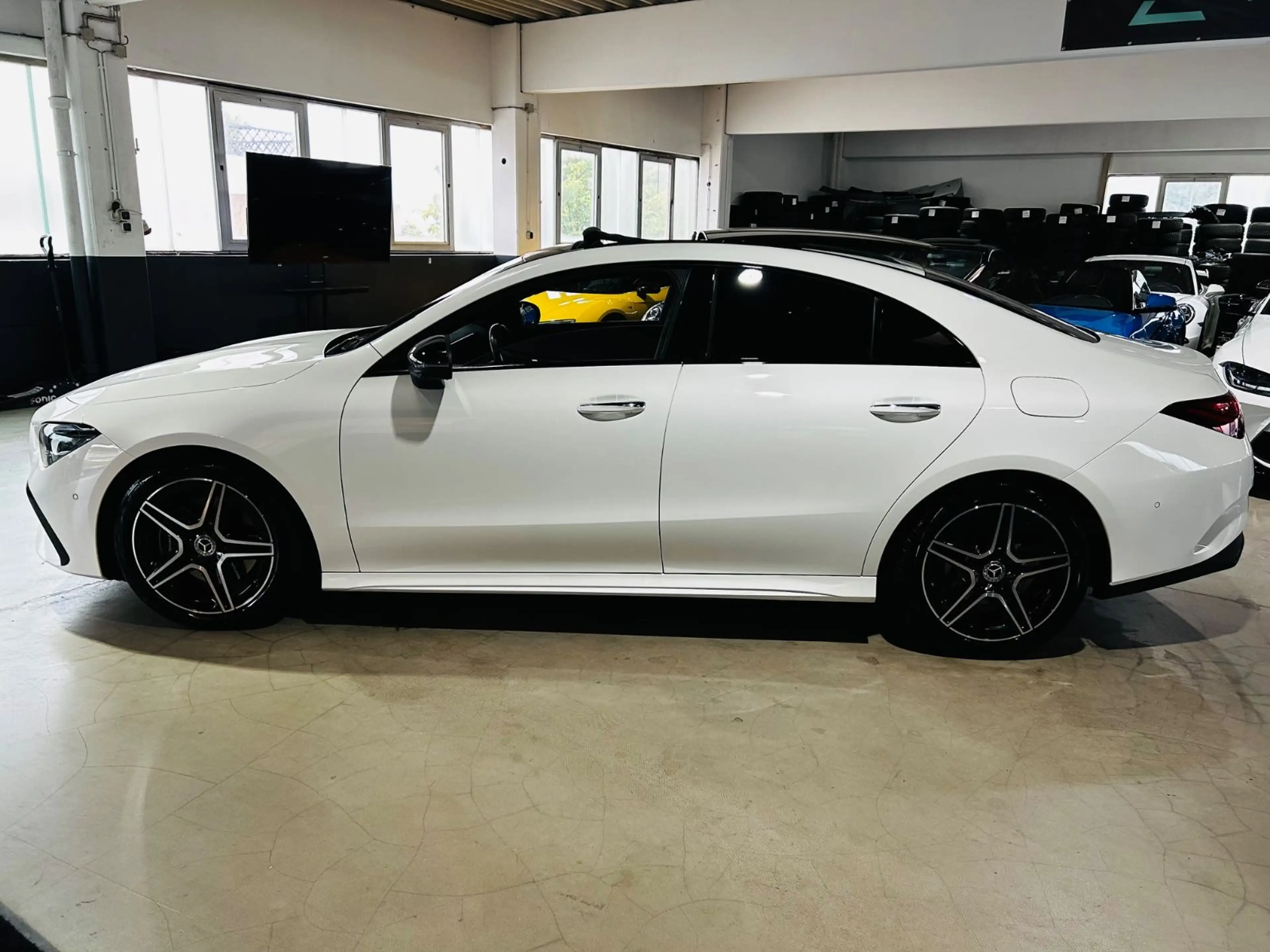 Mercedes-Benz CLA 220 d AMG Paket *Led*Pano*Alcantara*360° — photo 3