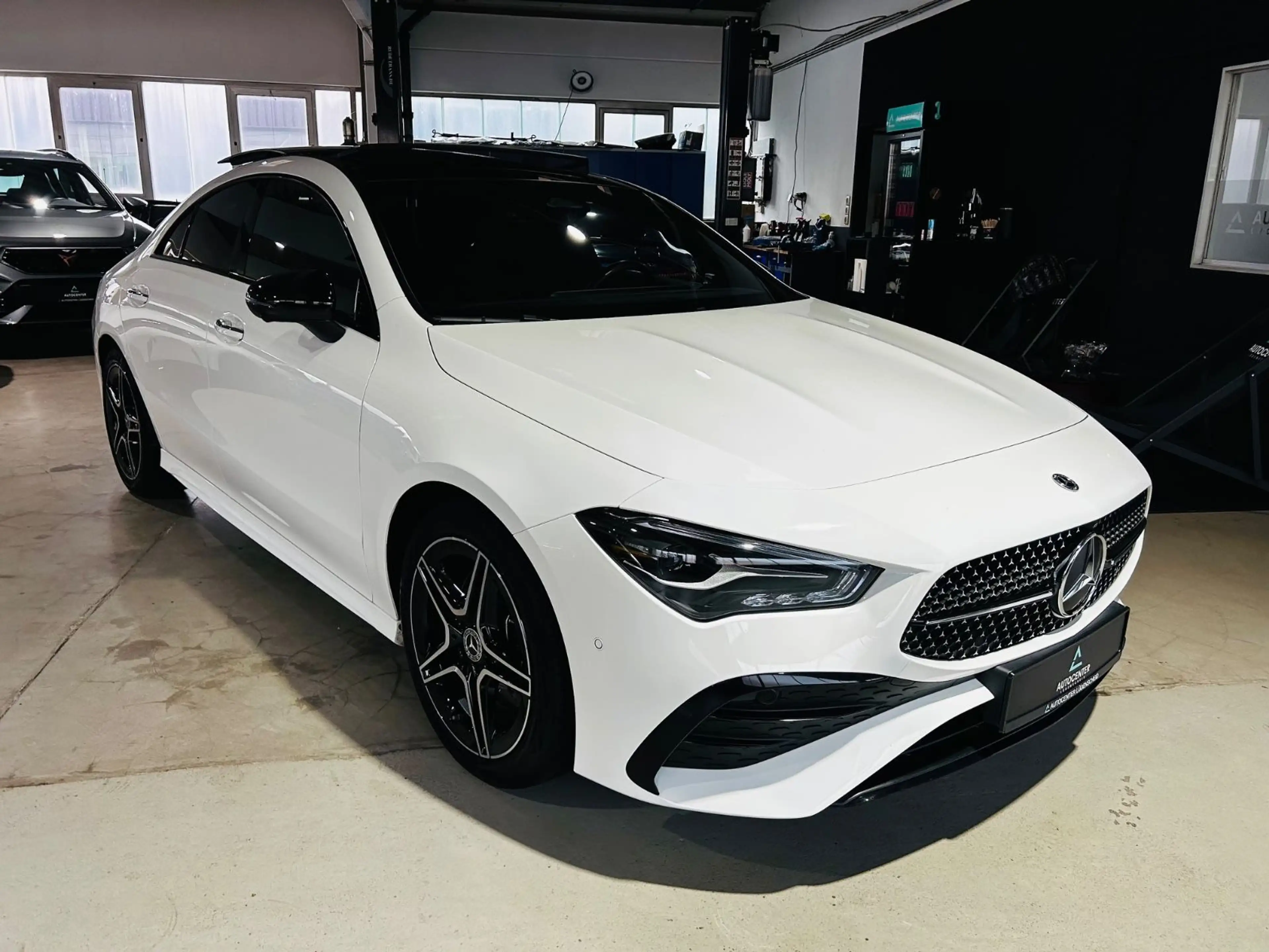 Mercedes-Benz CLA 220 d AMG Paket *Led*Pano*Alcantara*360° — photo 8