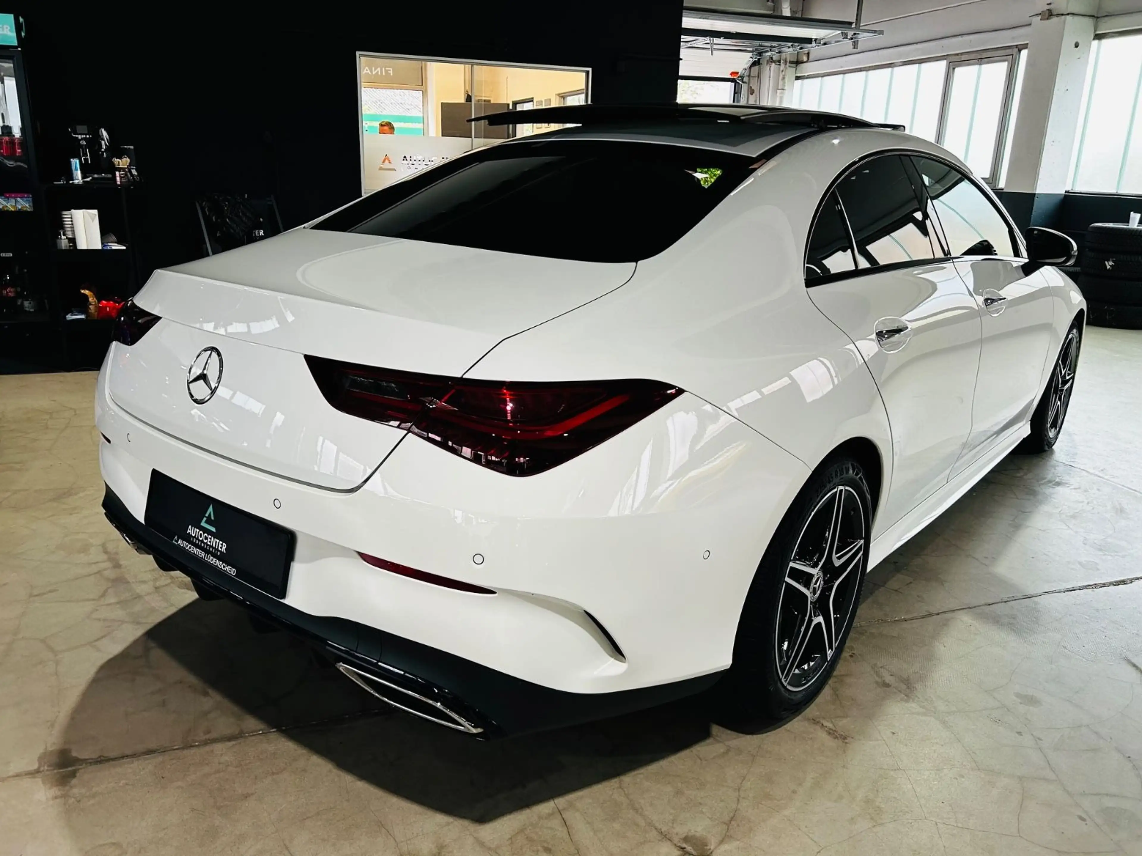 Mercedes-Benz CLA 220 d AMG Paket *Led*Pano*Alcantara*360° — photo 6