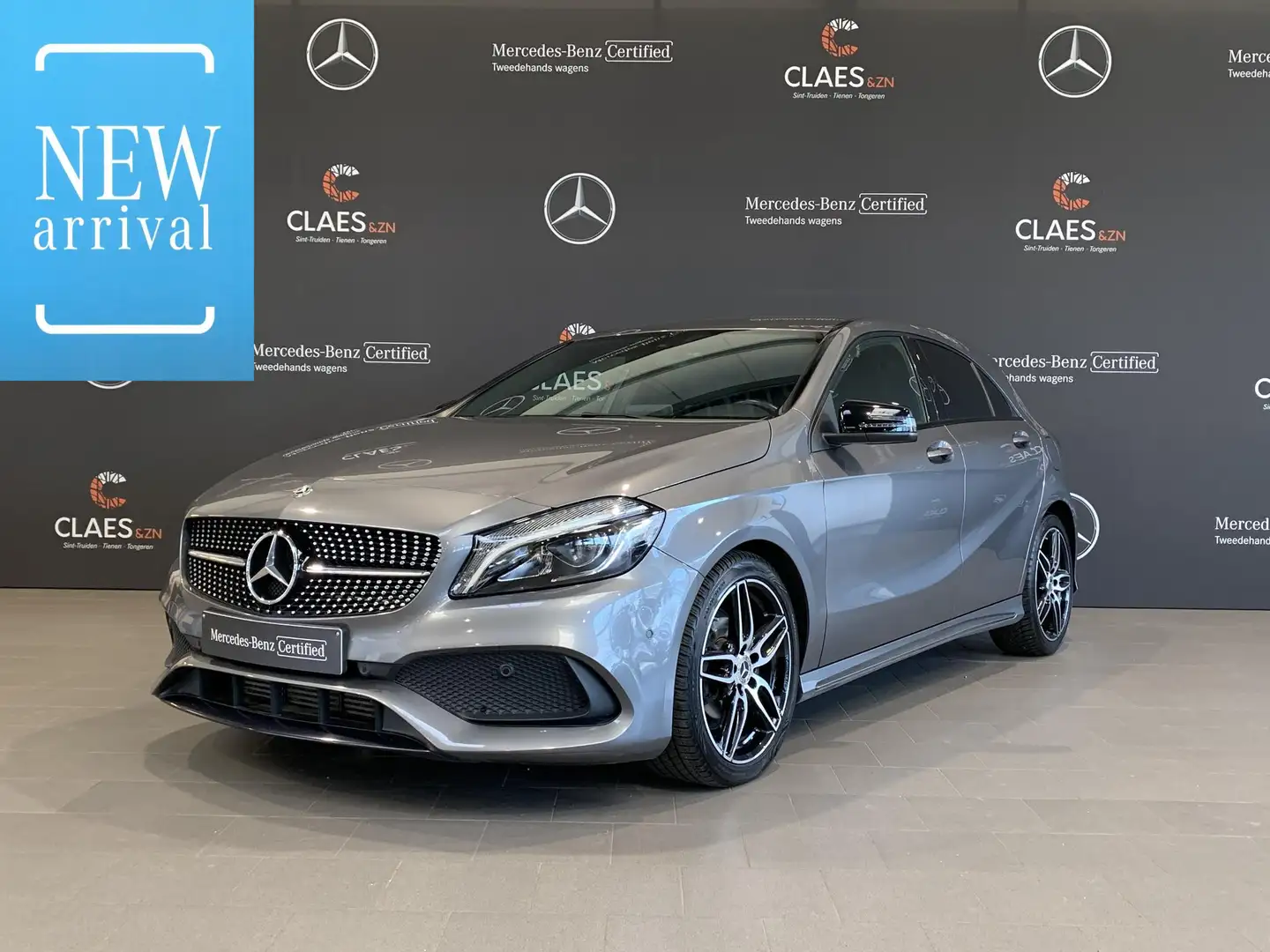 Mercedes-Benz A 180 180d AMG Line DOS 8553 Grau - 1