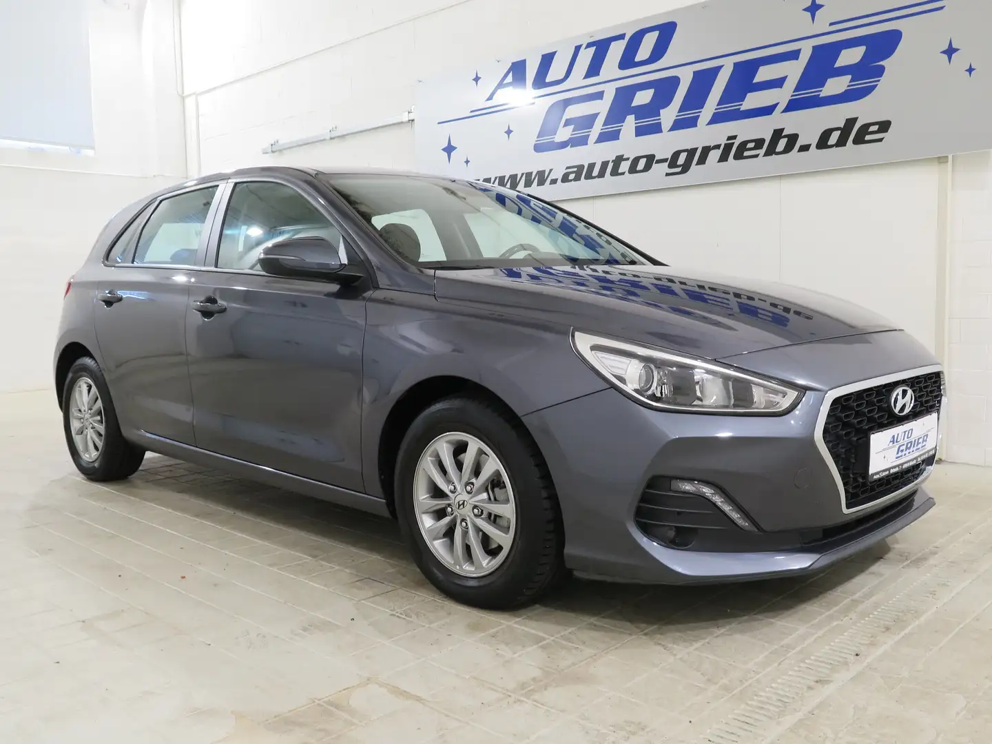 Hyundai i30 Select, Klima, Tempomat, Sitzh, RFK, Alu Grau - 1
