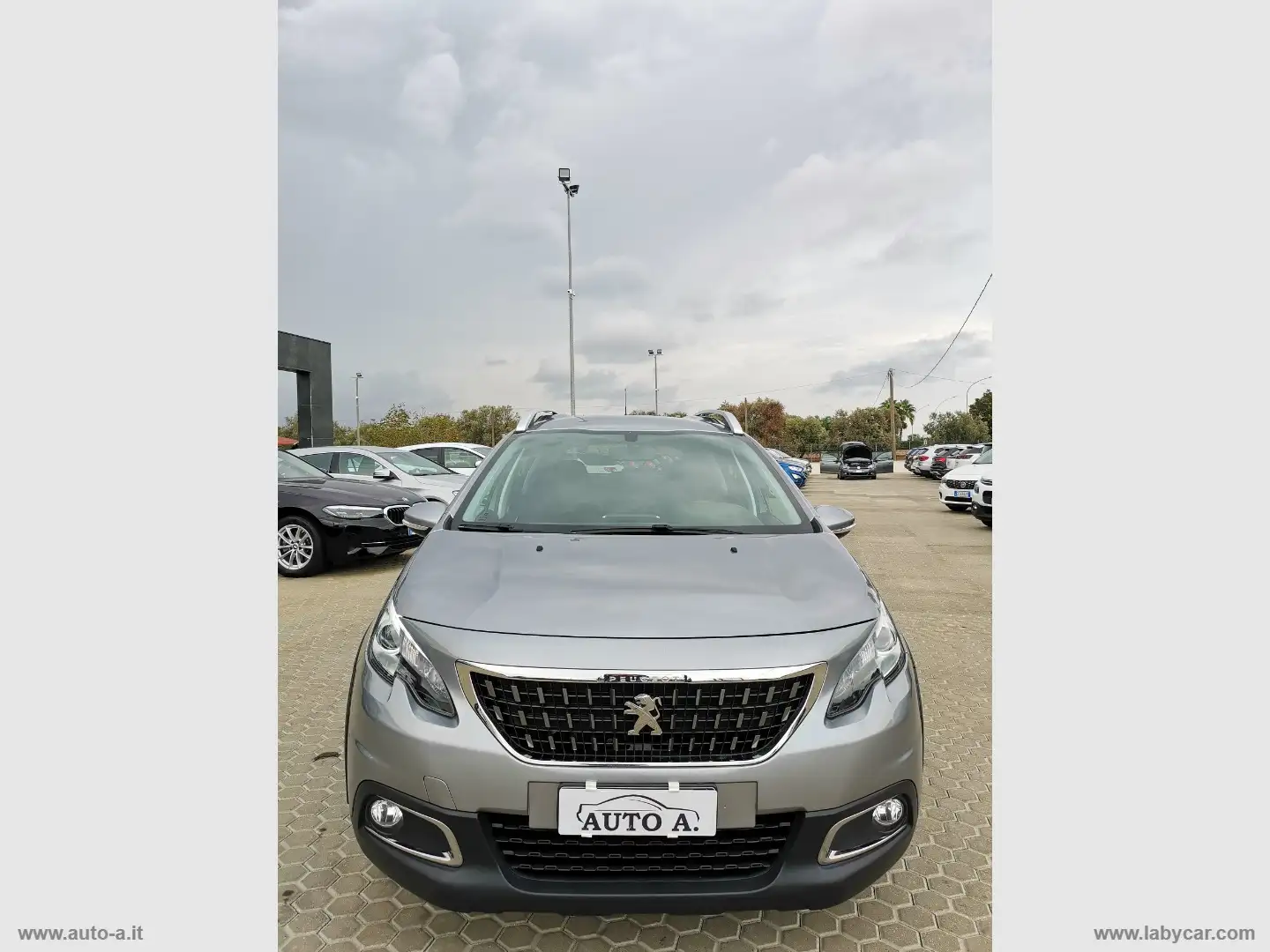 Peugeot 2008 BlueHDi 100 S&S Signature Grigio - 2