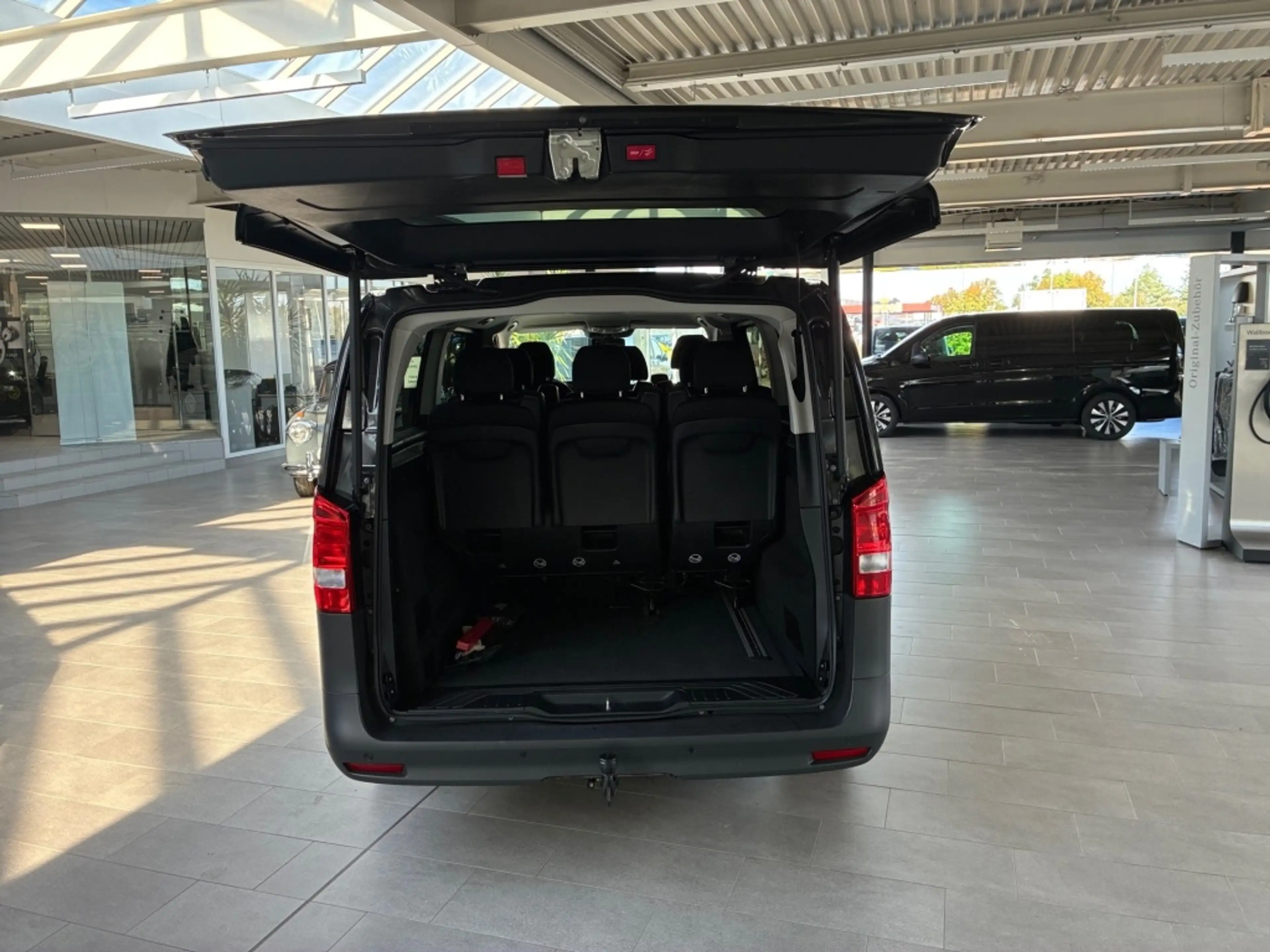 Mercedes-Benz Vito 116 CDI Tourer extralang MBUX+DAB+Totwinkel — photo 9