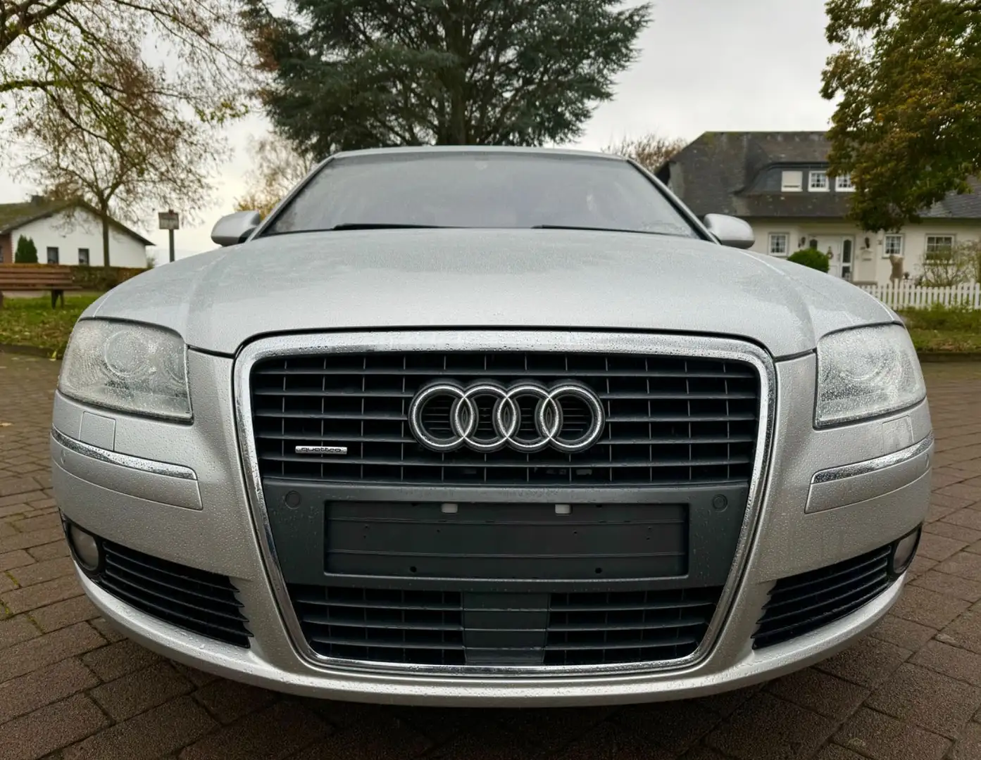 Audi A8 4.2 quattro Lang*4 Zonen*Kamera*BOSE Argento - 2