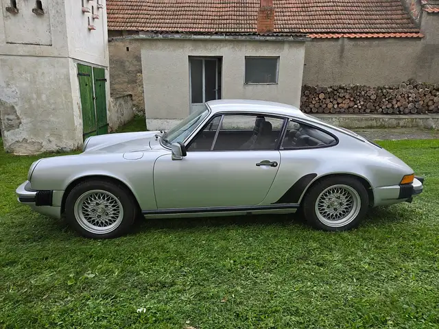 Porsche 911 Ansicht 18