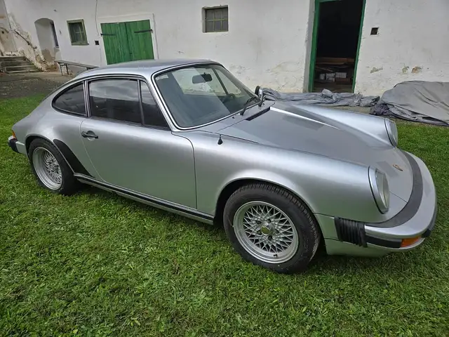 Porsche 911 Ansicht 4
