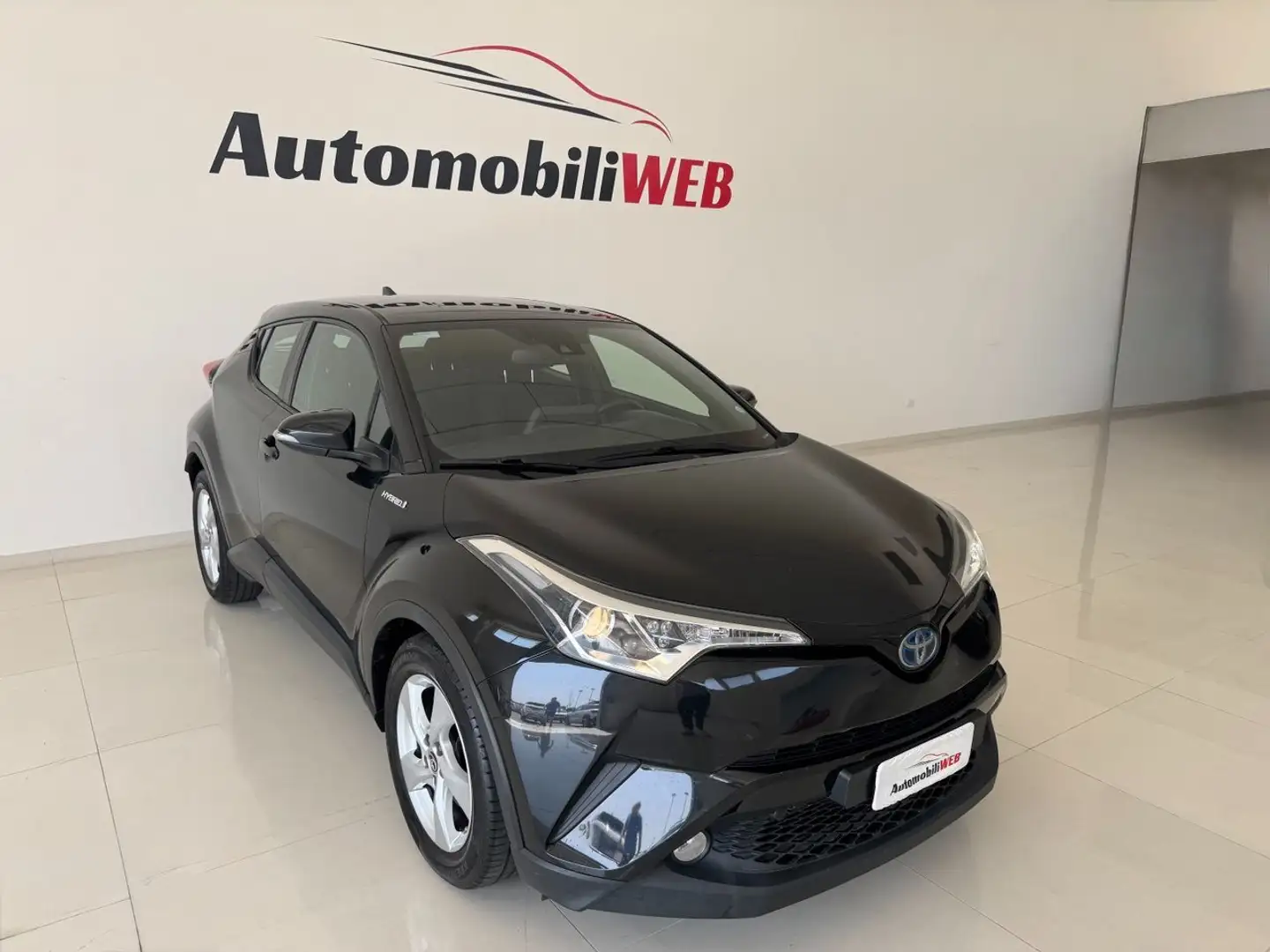 Toyota C-HR 1.8h Style 2wd e-cvt my19 - 2