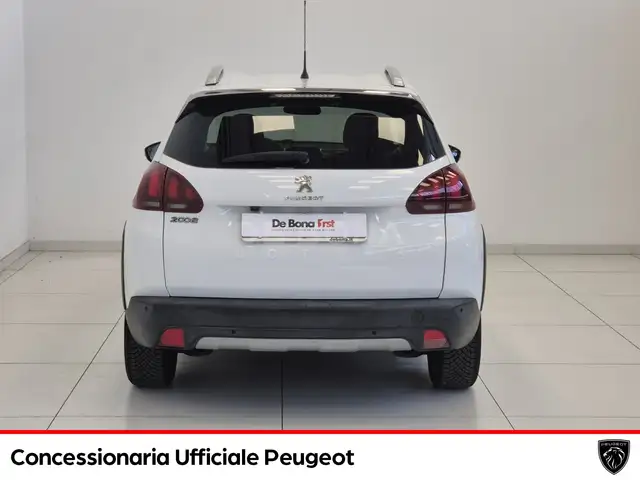Peugeot 2008 view 5
