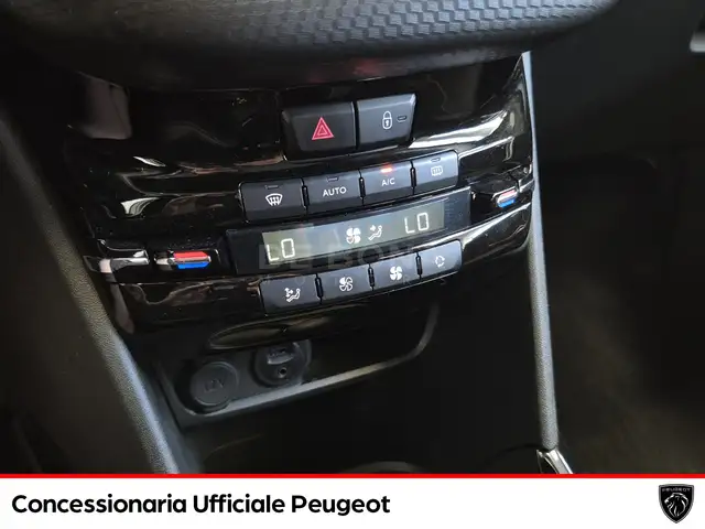 Peugeot 2008 view 15