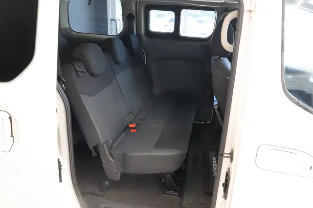 Nissan Evalia view 13