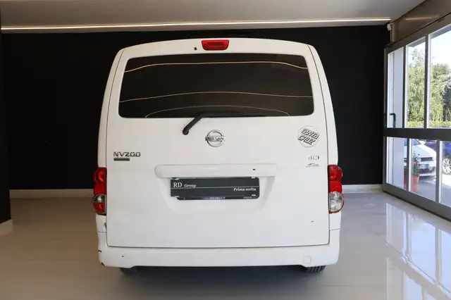 Nissan Evalia view 5