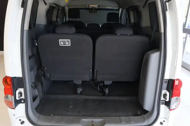 Nissan Evalia view 12