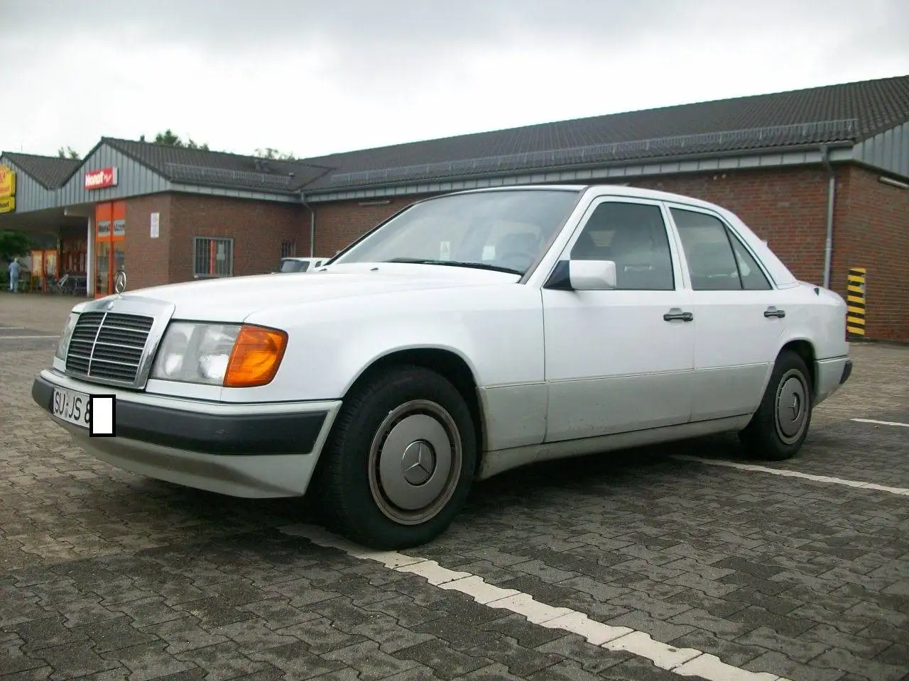 Mercedes-Benz E 230 Typ 124 ( 1.Hand ) Motor läuft unrund, foto 7