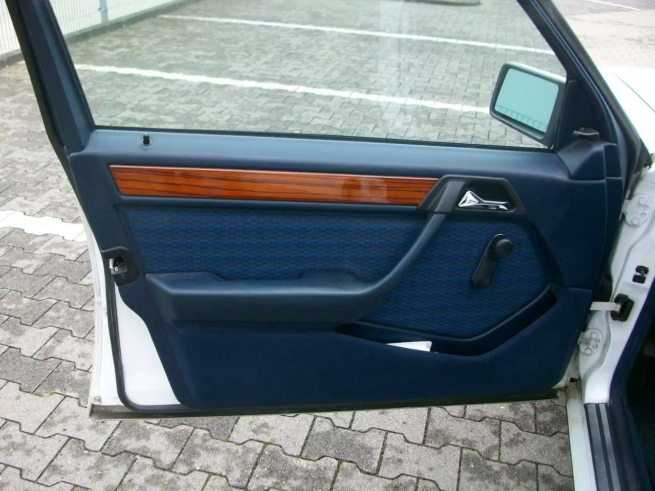 Mercedes-Benz E 230 Typ 124 ( 1.Hand ) Motor läuft unrund, foto 8