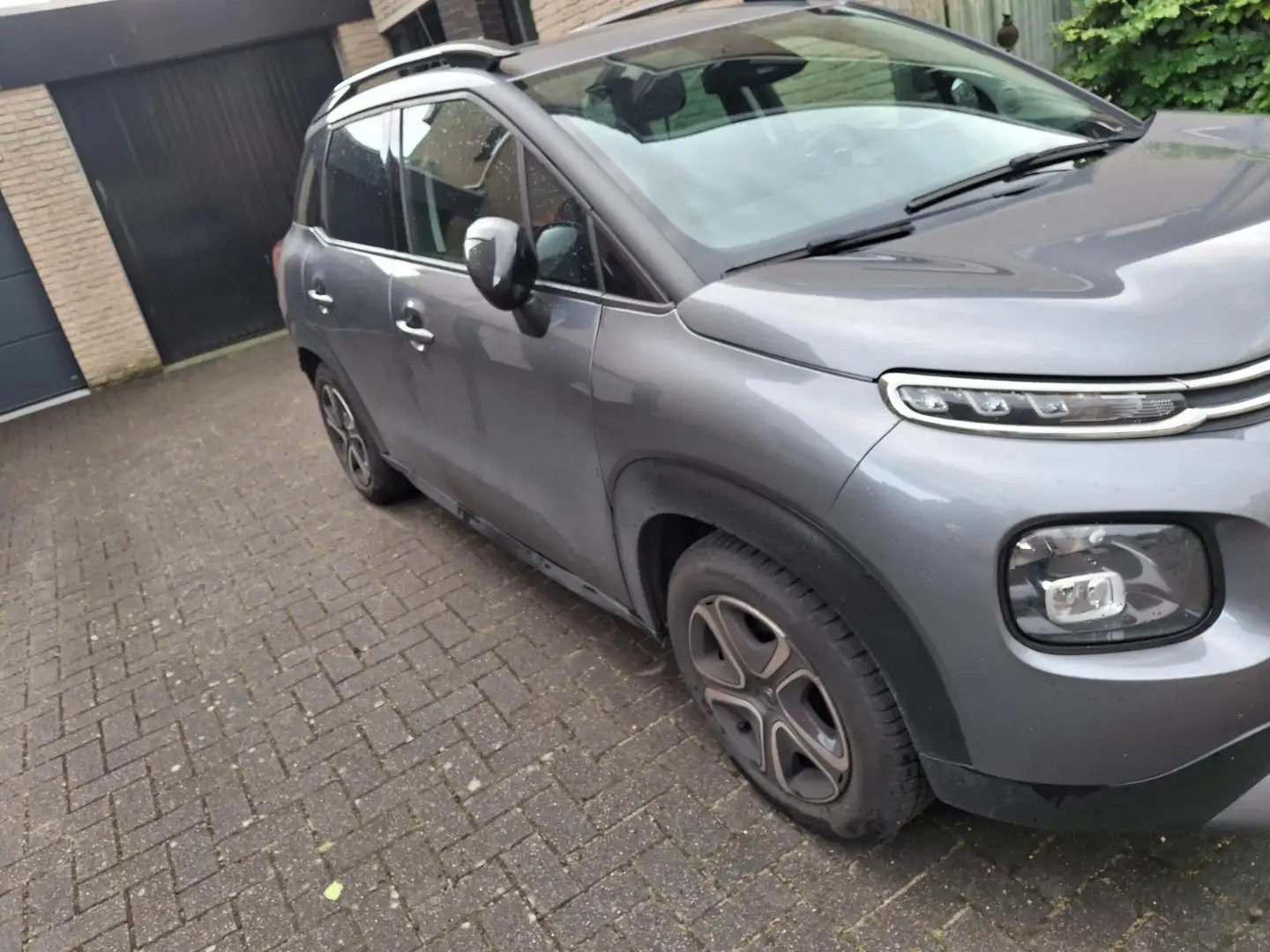Citroen C3 Aircross C3 Aircross 1.2 PT Shine Šedá - 2