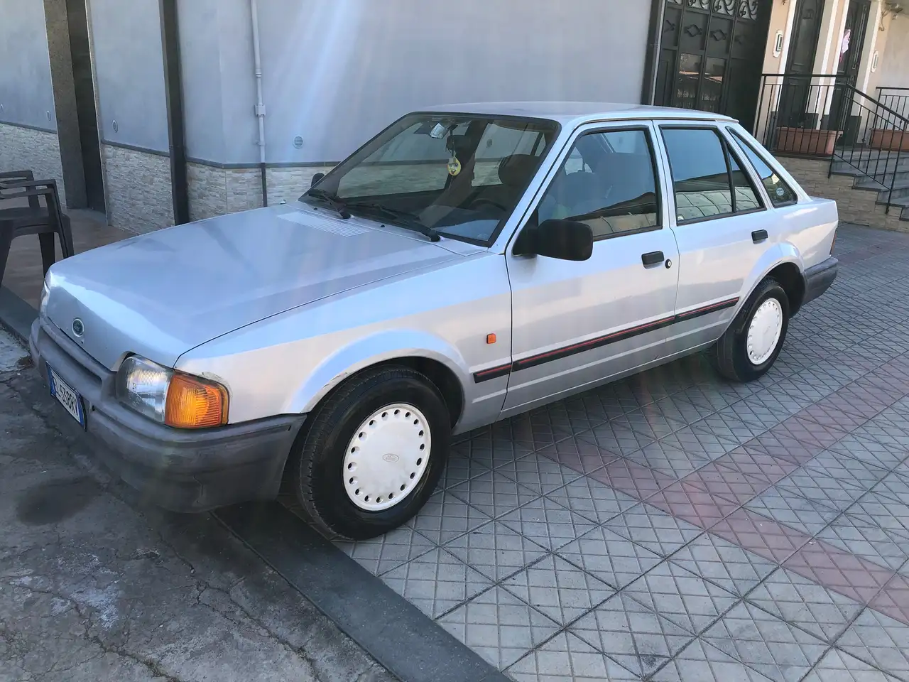 Ford Escort 5p 1.3 GL, foto 1