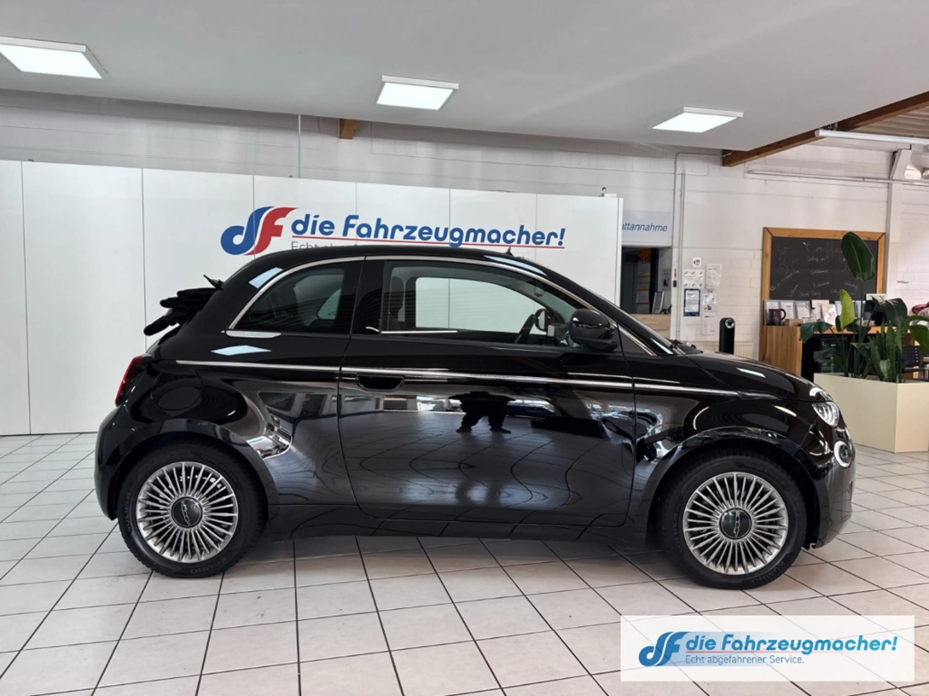 Fiat 500 e Navi Memory Sitze Soundsystem JBL Apple CarPlay — photo 6