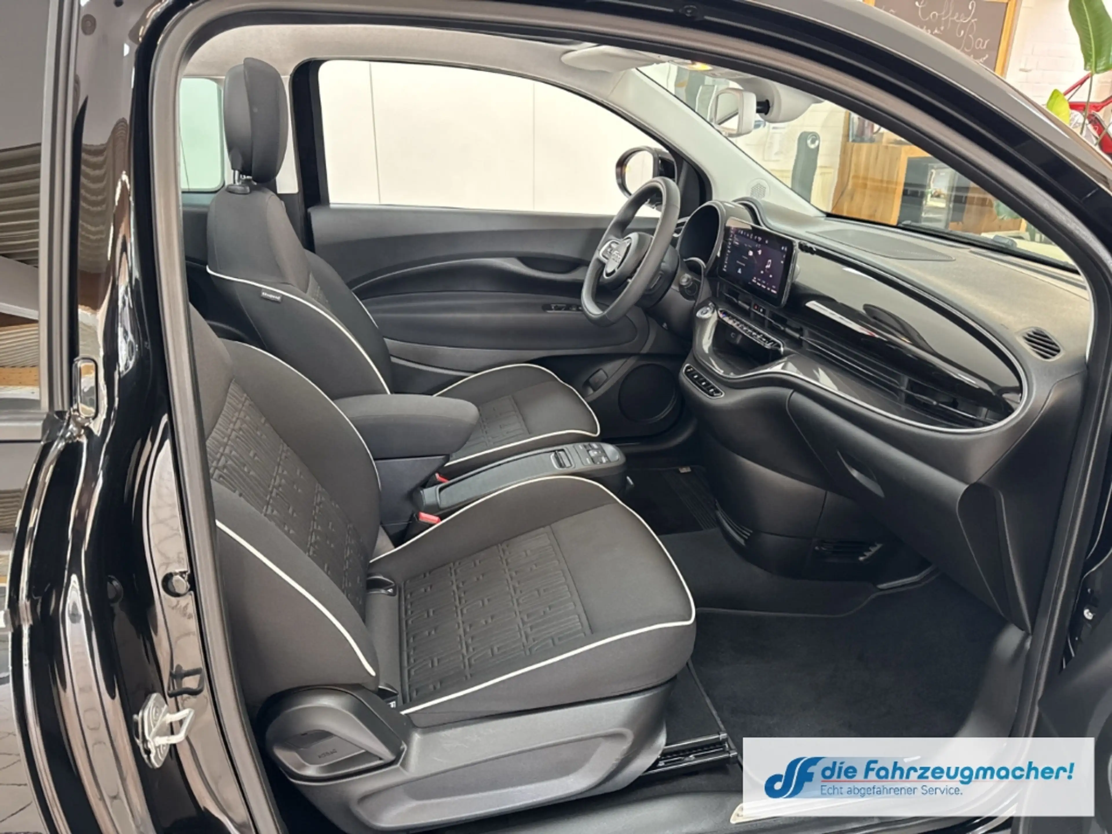 Fiat 500 e Navi Memory Sitze Soundsystem JBL Apple CarPlay — photo 10
