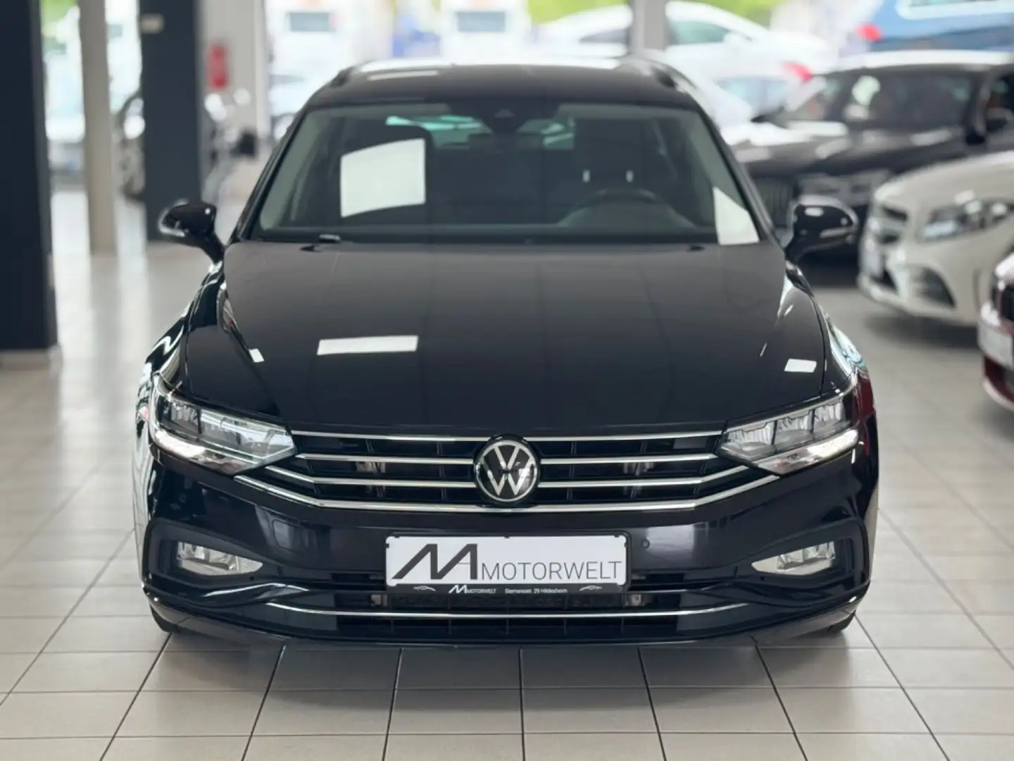 Volkswagen Passat Variant Business ACC/Lane Assist/Carplay Schwarz - 2